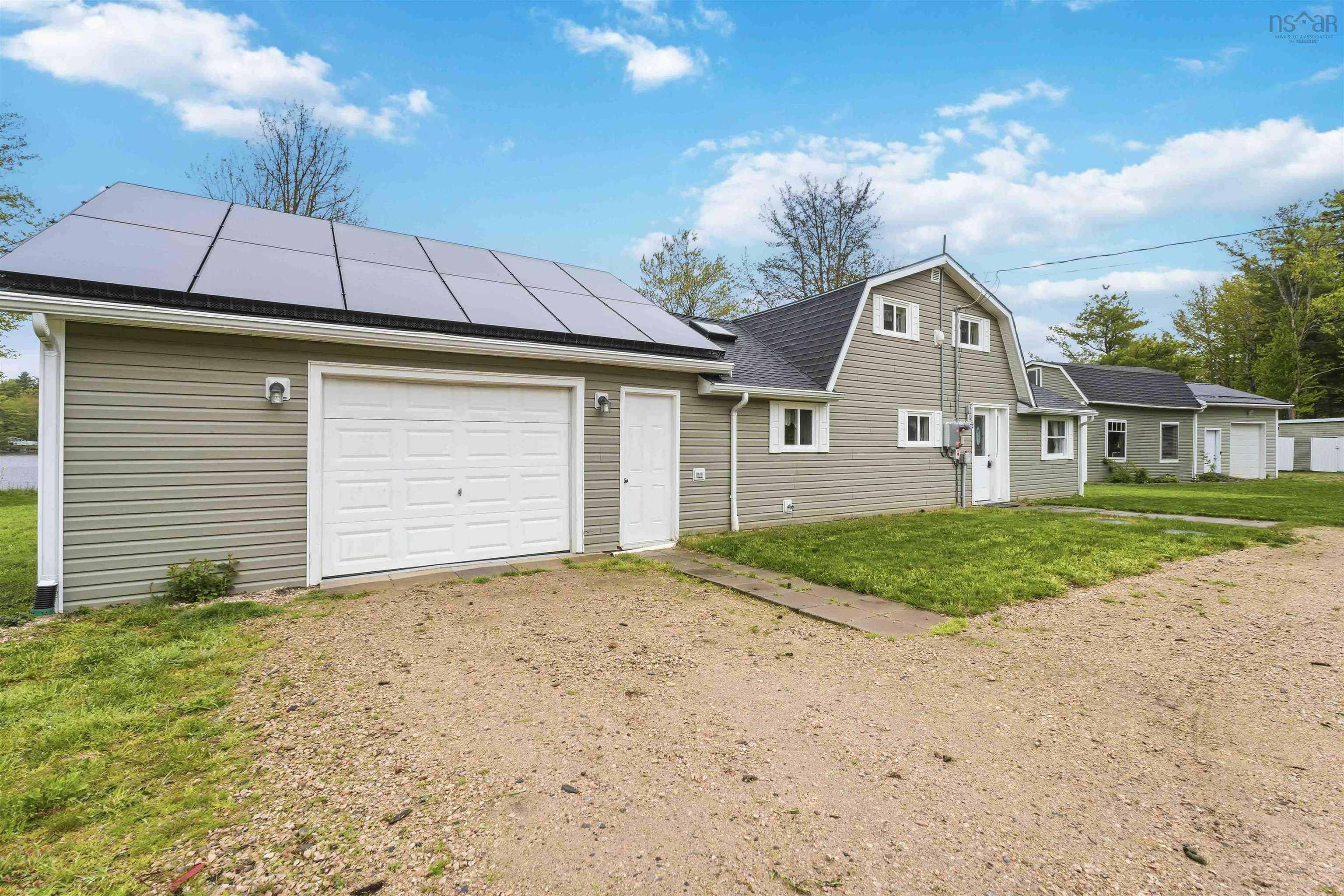 $469,500.00: 244 East Lake Road, New Albany