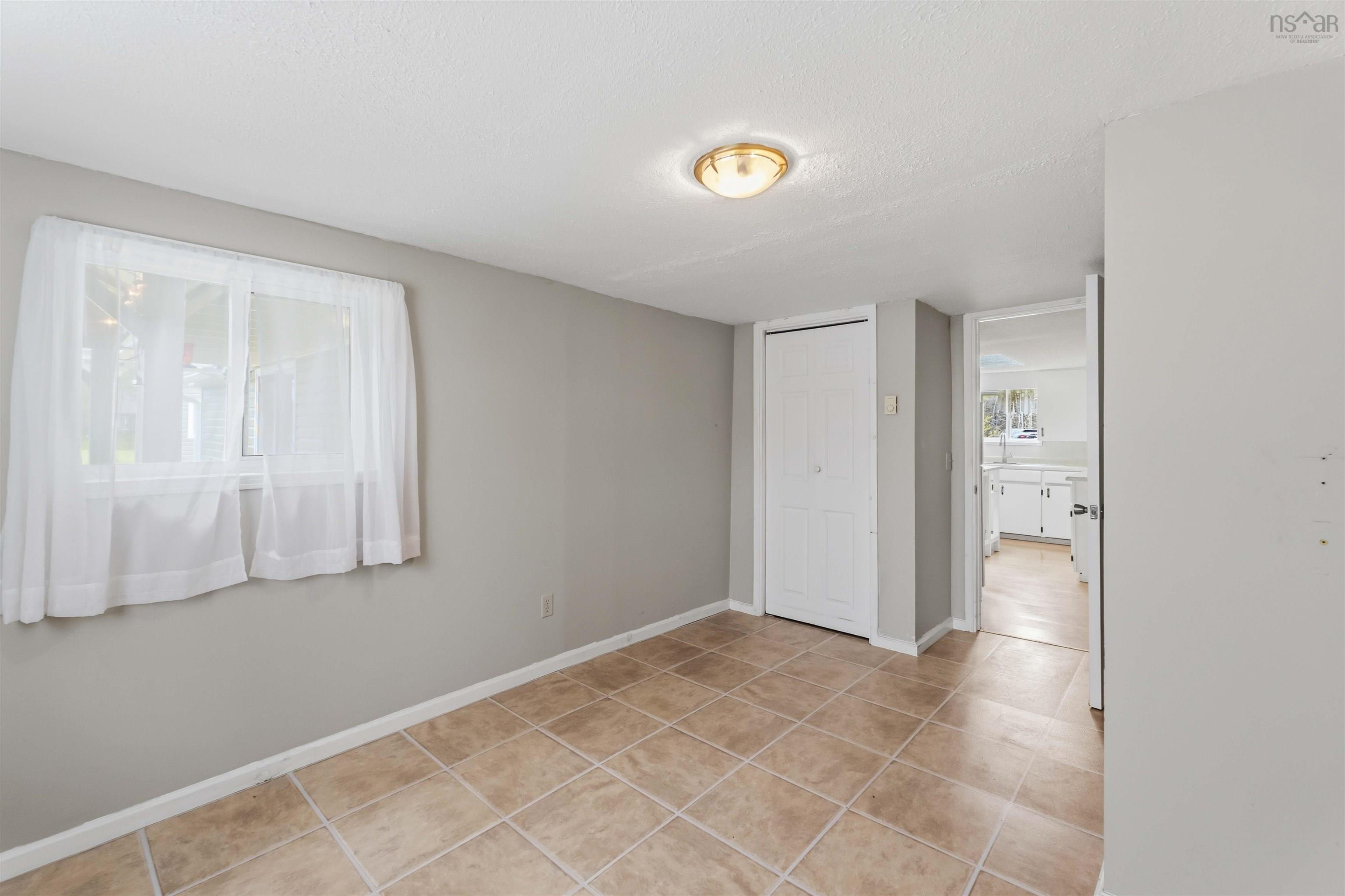$469,500.00: 244 East Lake Road, New Albany