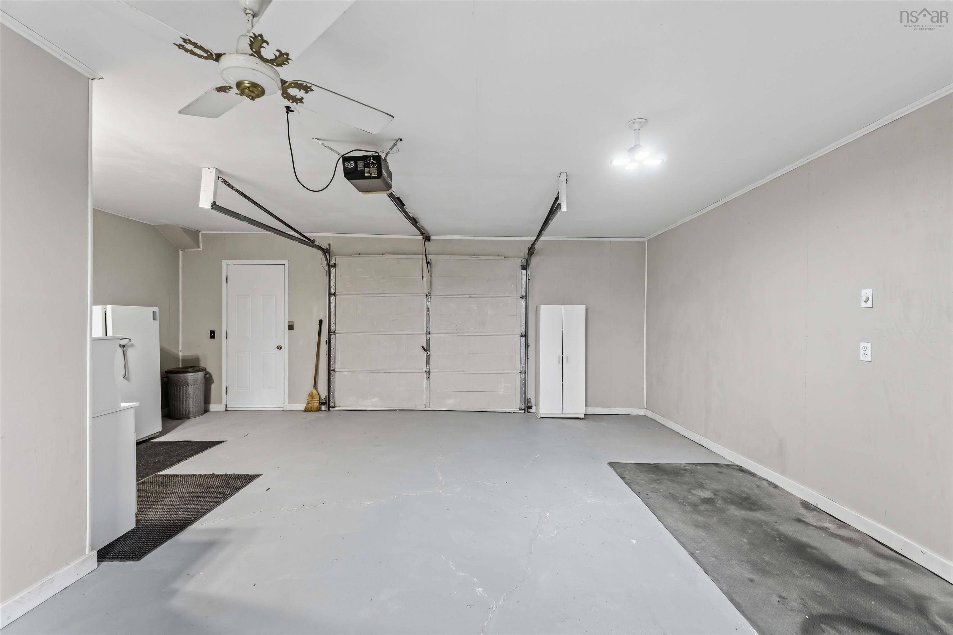 $469,500.00: 244 East Lake Road, New Albany