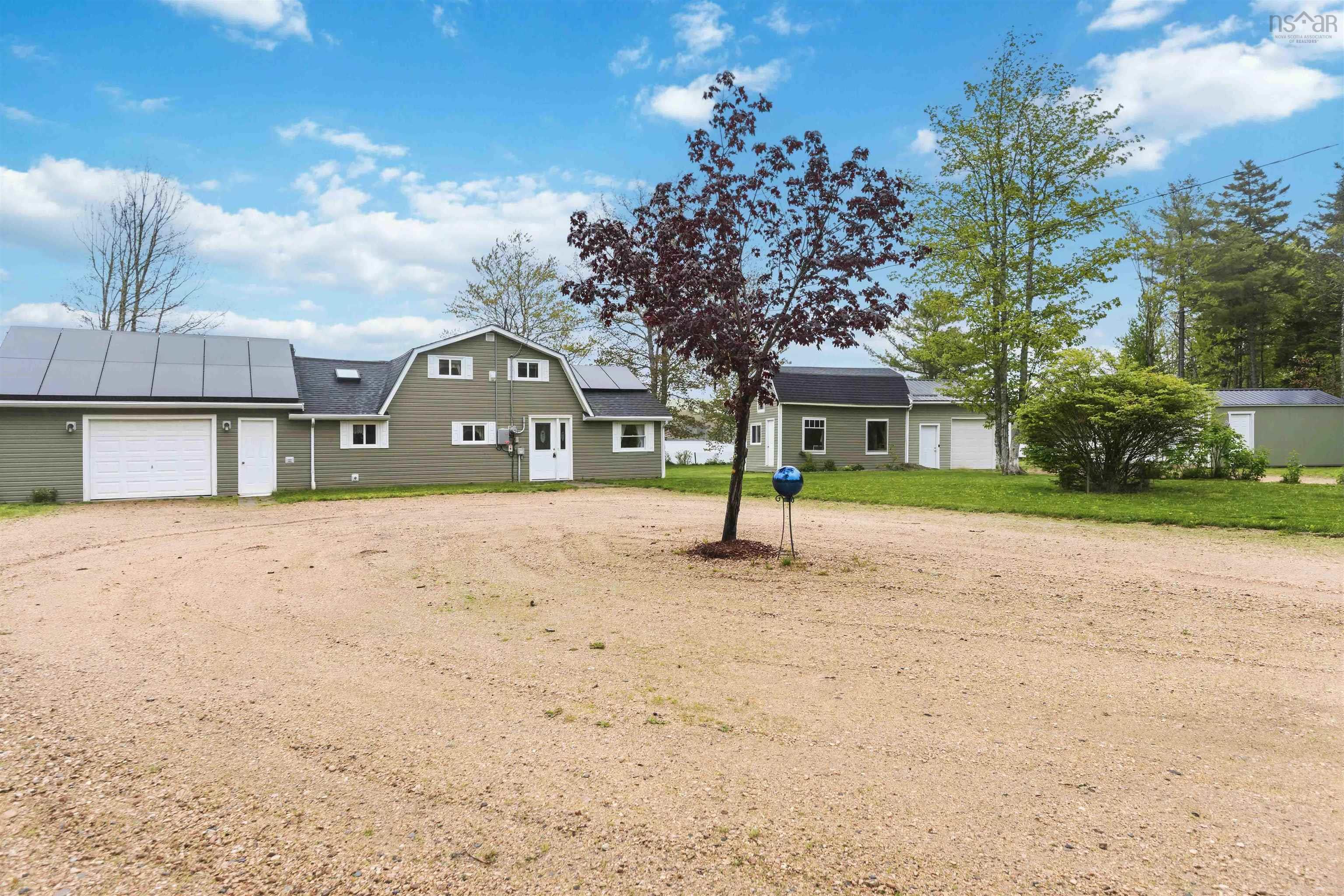 $469,500.00: 244 East Lake Road, New Albany