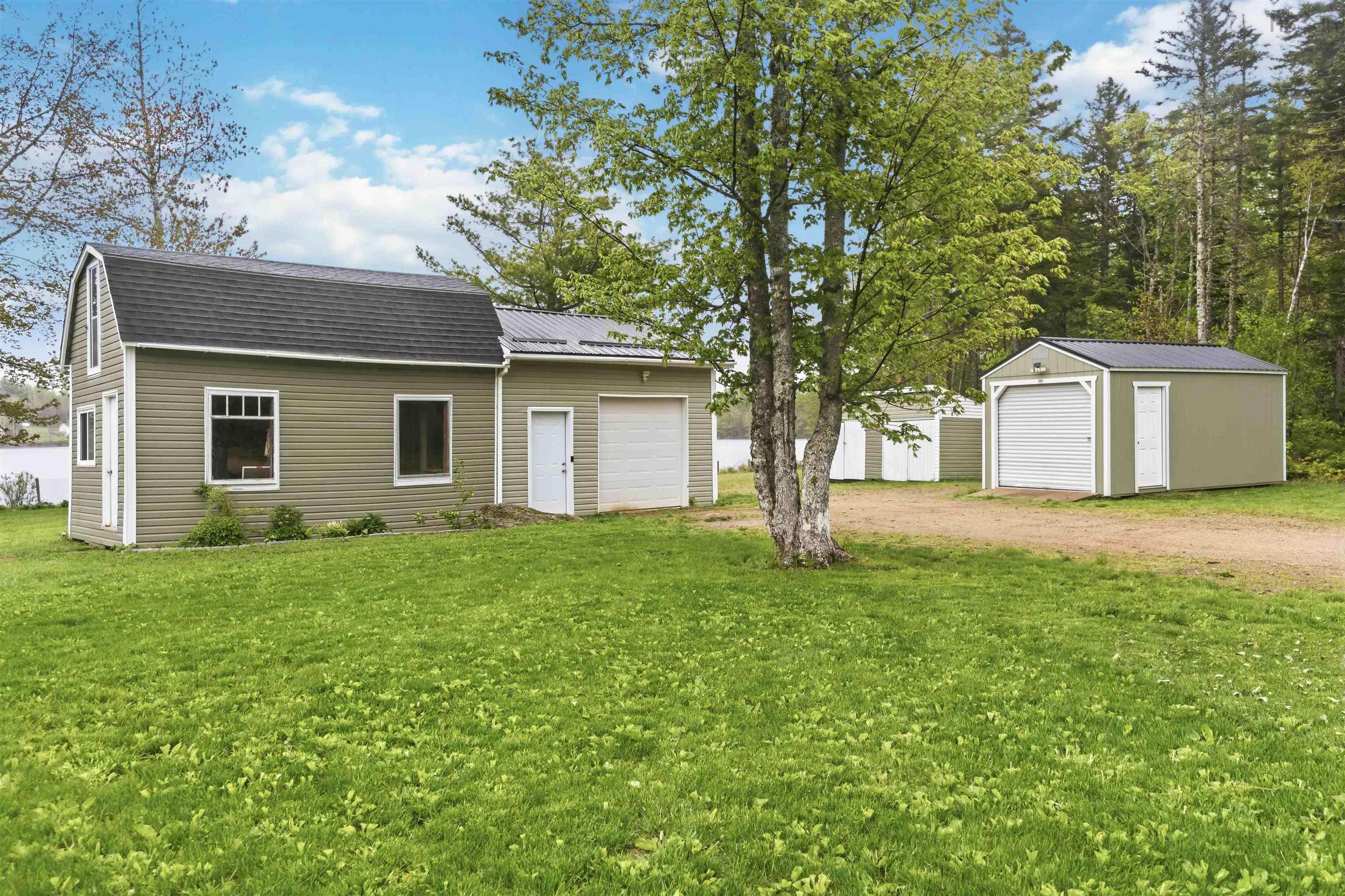 $469,500.00: 244 East Lake Road, New Albany