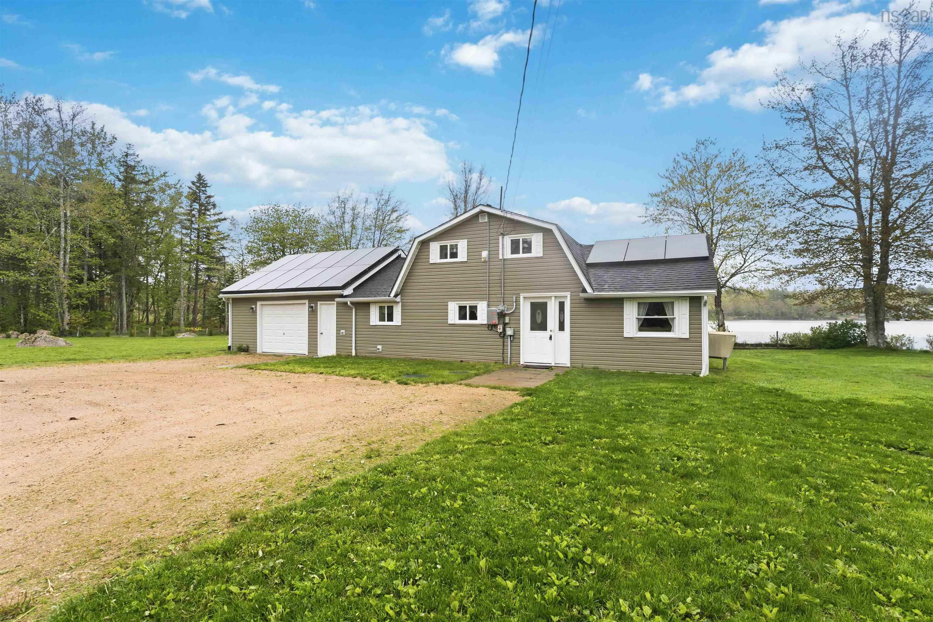 $469,500.00: 244 East Lake Road, New Albany