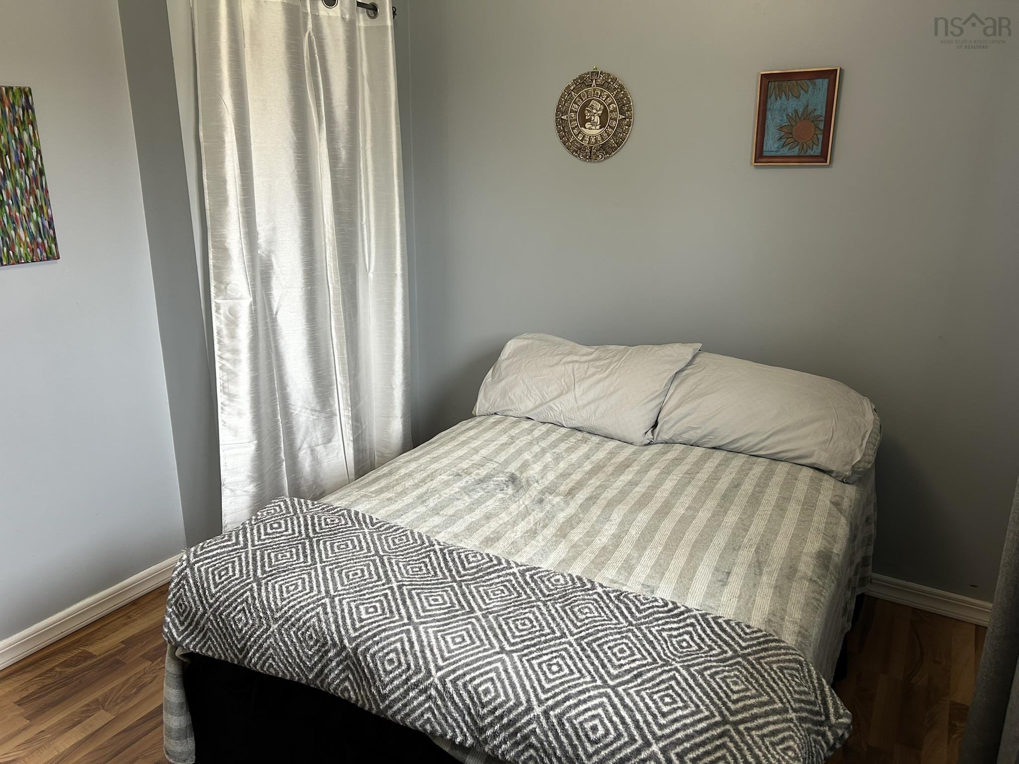 $287,000.00: 23 SNOWDEN Avenue, Amherst