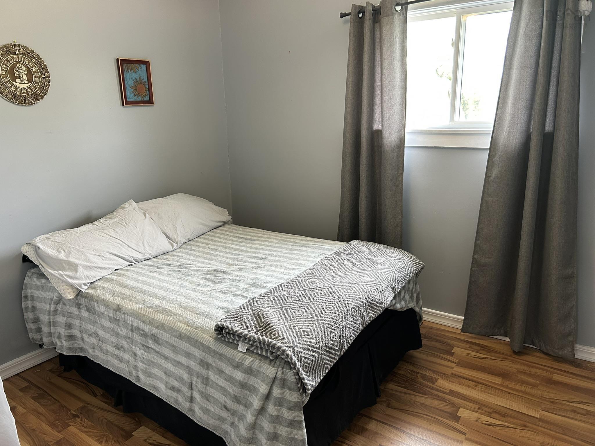 $287,000.00: 23 SNOWDEN Avenue, Amherst
