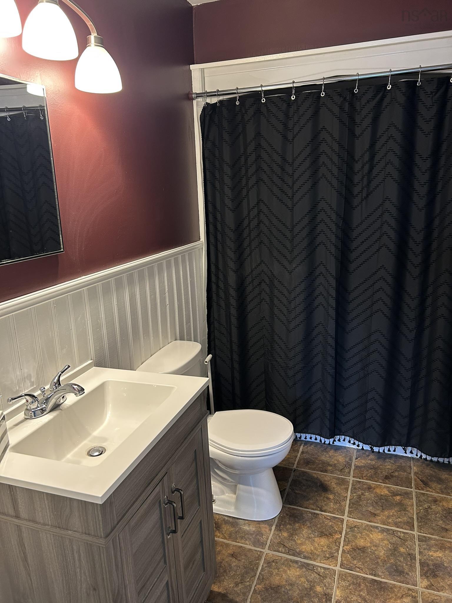 $287,000.00: 23 SNOWDEN Avenue, Amherst