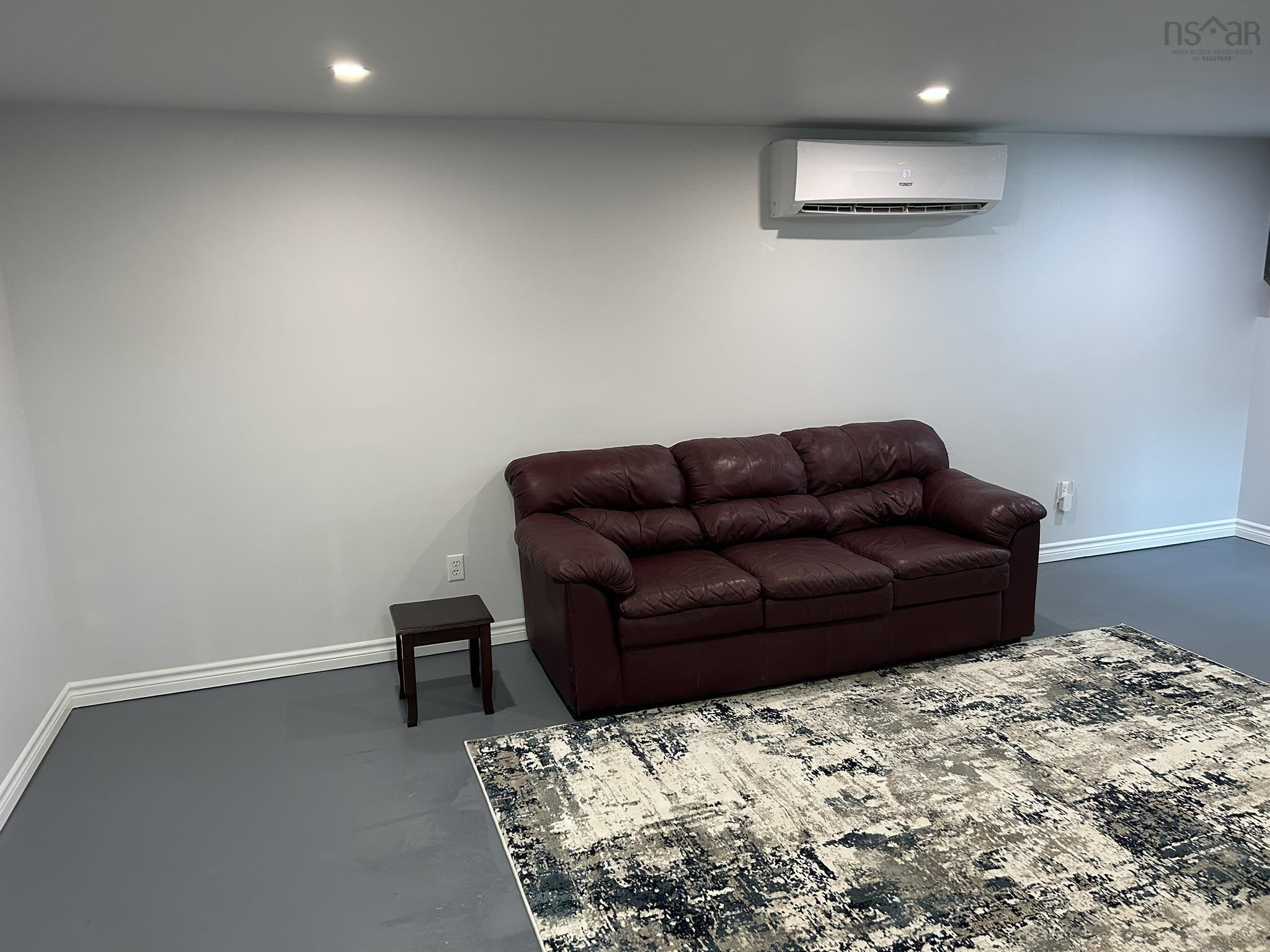 $287,000.00: 23 SNOWDEN Avenue, Amherst