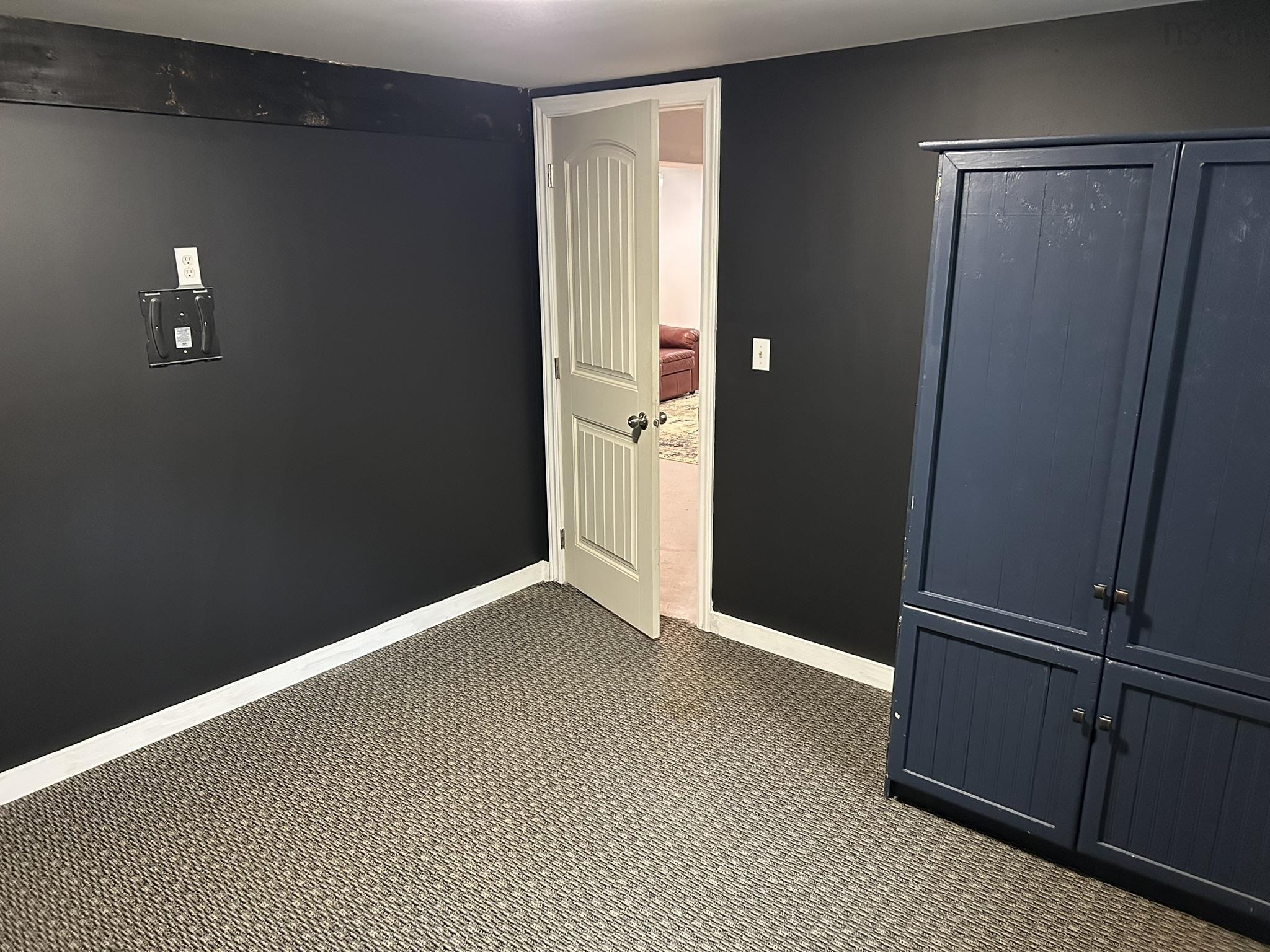 $287,000.00: 23 SNOWDEN Avenue, Amherst