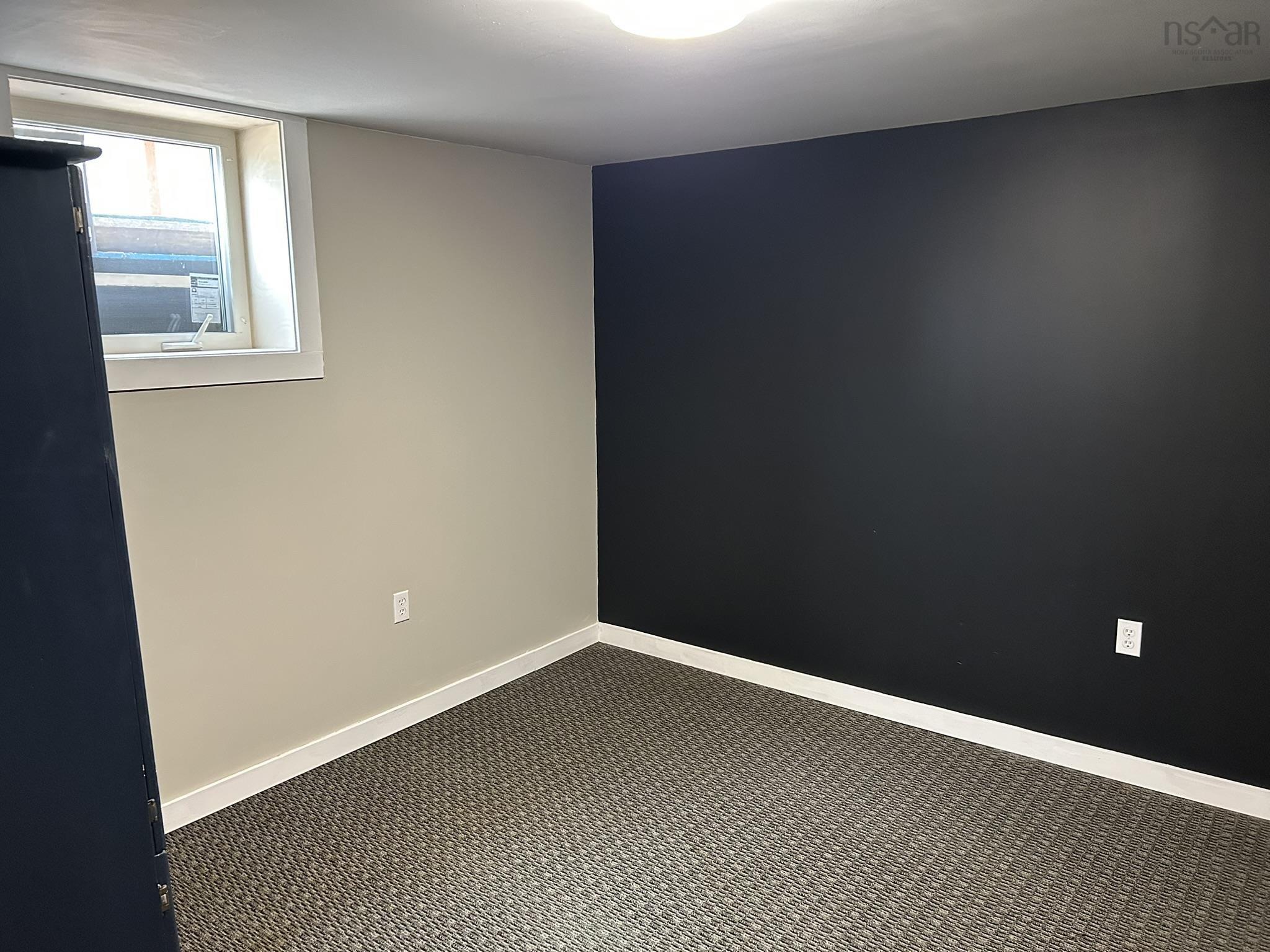 $287,000.00: 23 SNOWDEN Avenue, Amherst