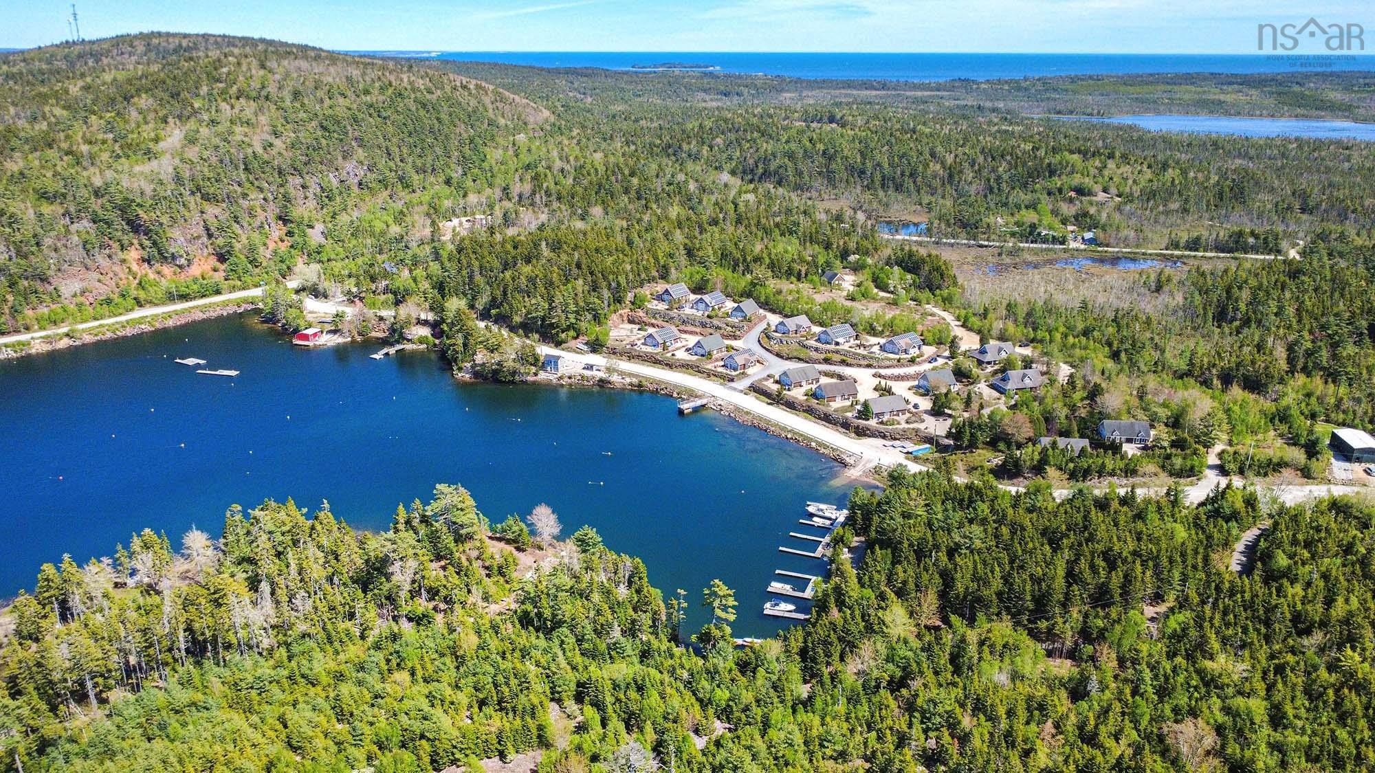 $599,900.00: 5 6 Safe Harbour Close, Deep Cove