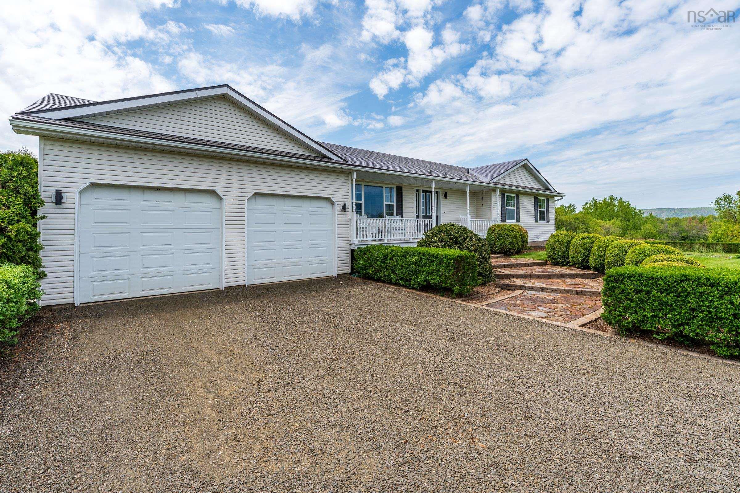 $799,900.00: 1789 Highway 201, Round Hill