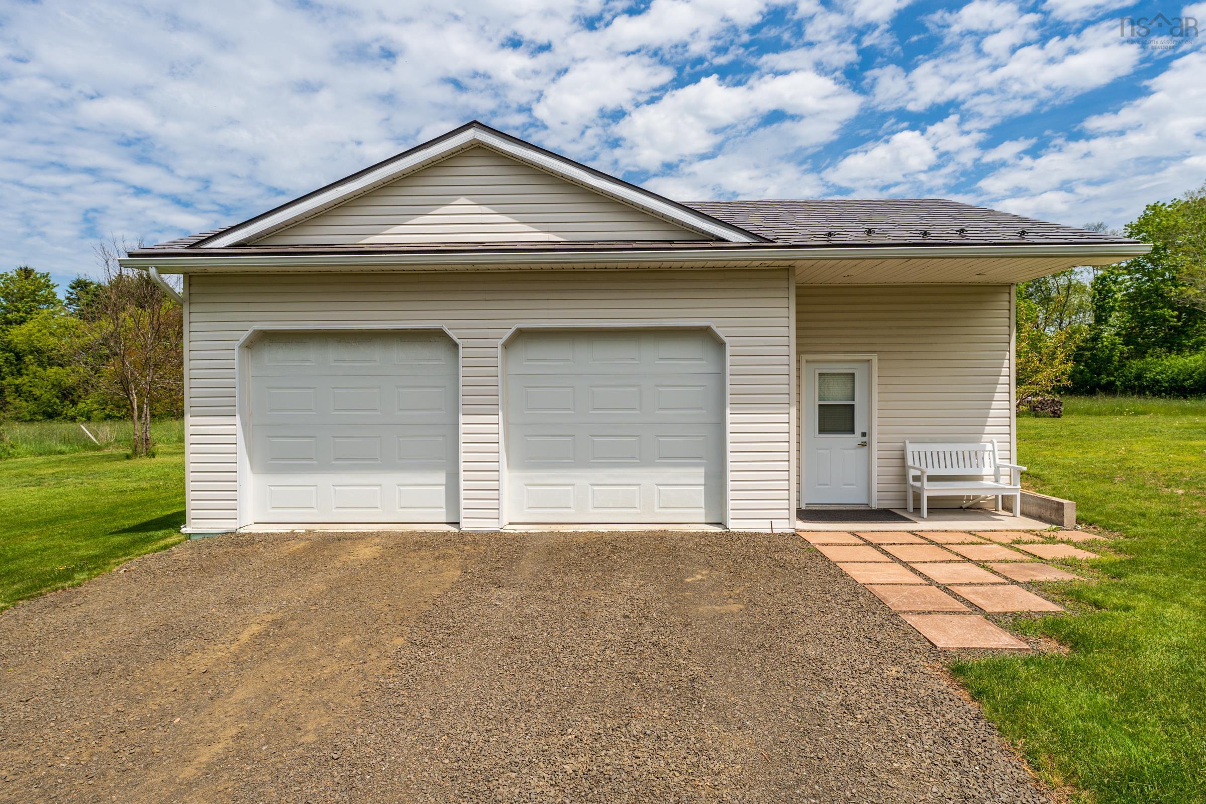 $799,900.00: 1789 Highway 201, Round Hill