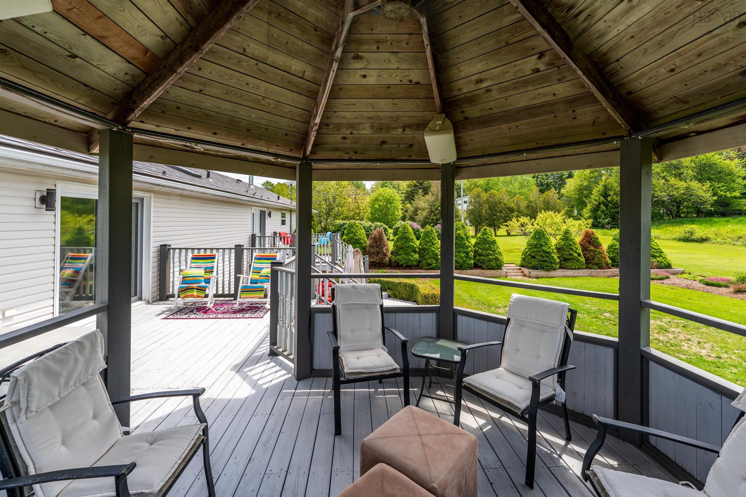 $799,900.00: 1789 Highway 201, Round Hill