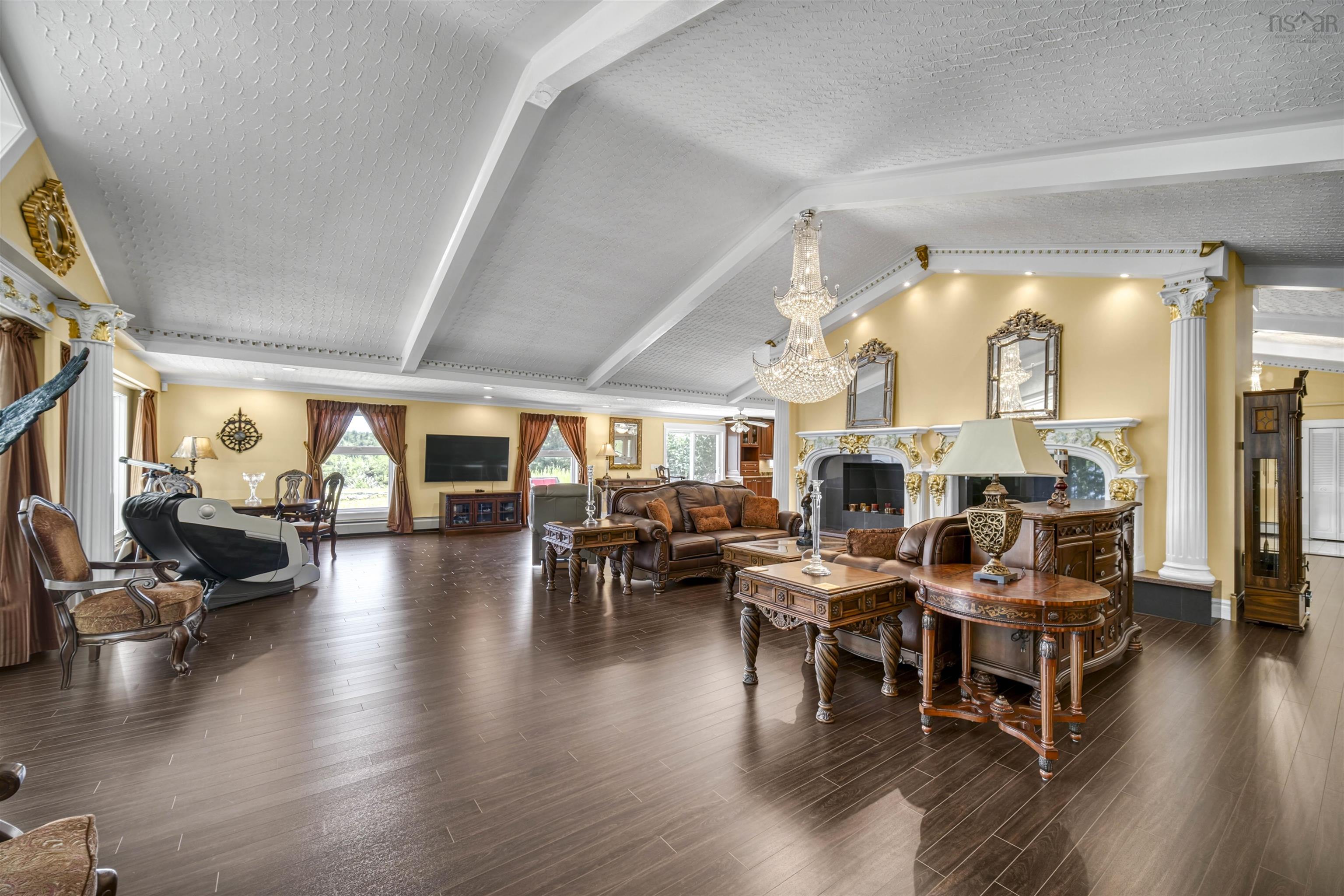 $2,888,888.00: 1007 Waverley Road, Waverley