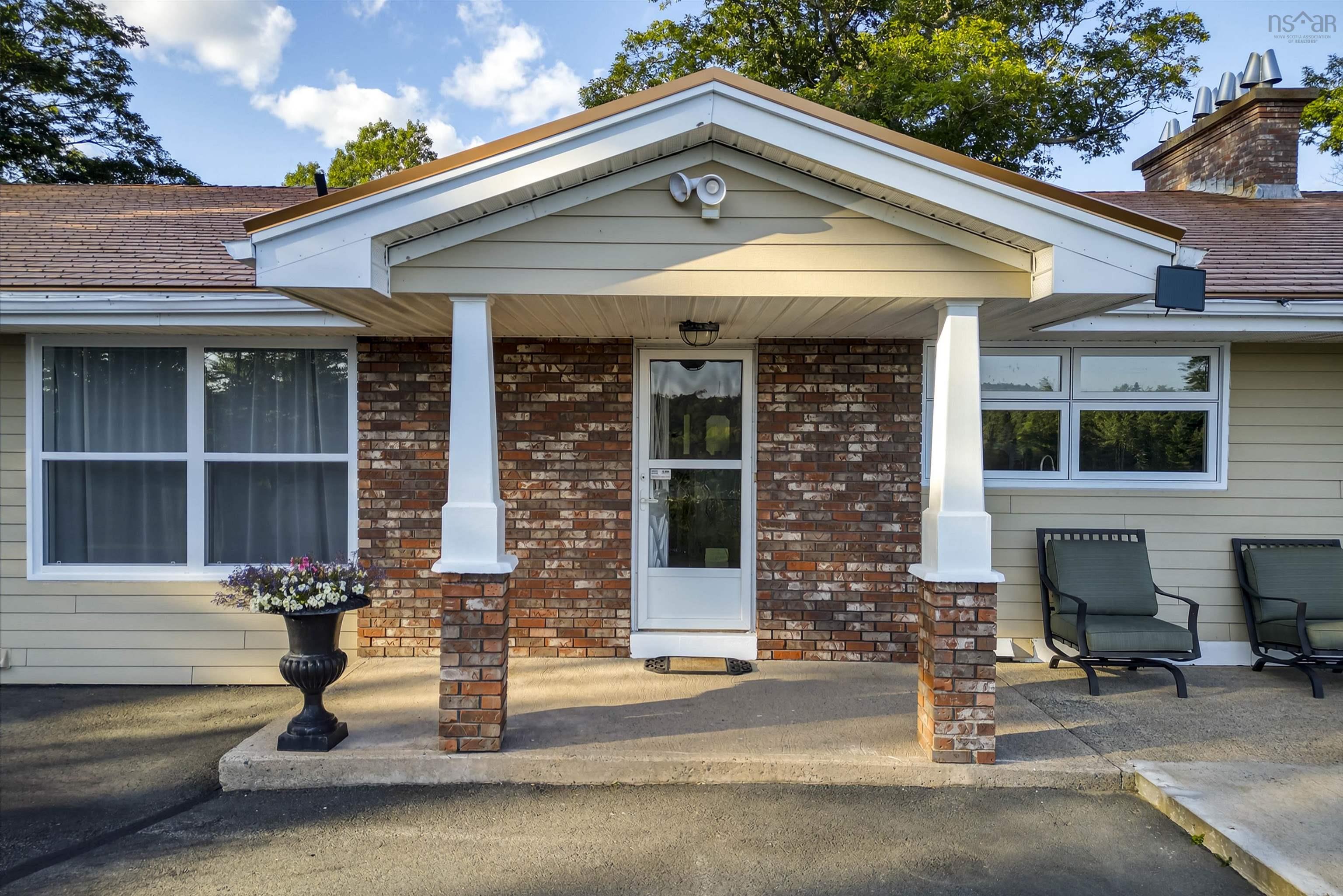 $2,888,888.00: 1007 Waverley Road, Waverley
