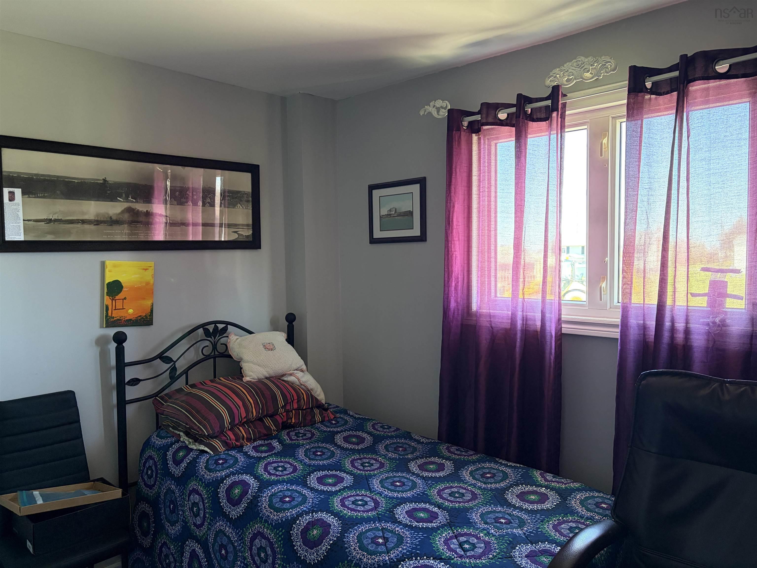 $284,950.00: 100 Oceanview Crescent, Dominion