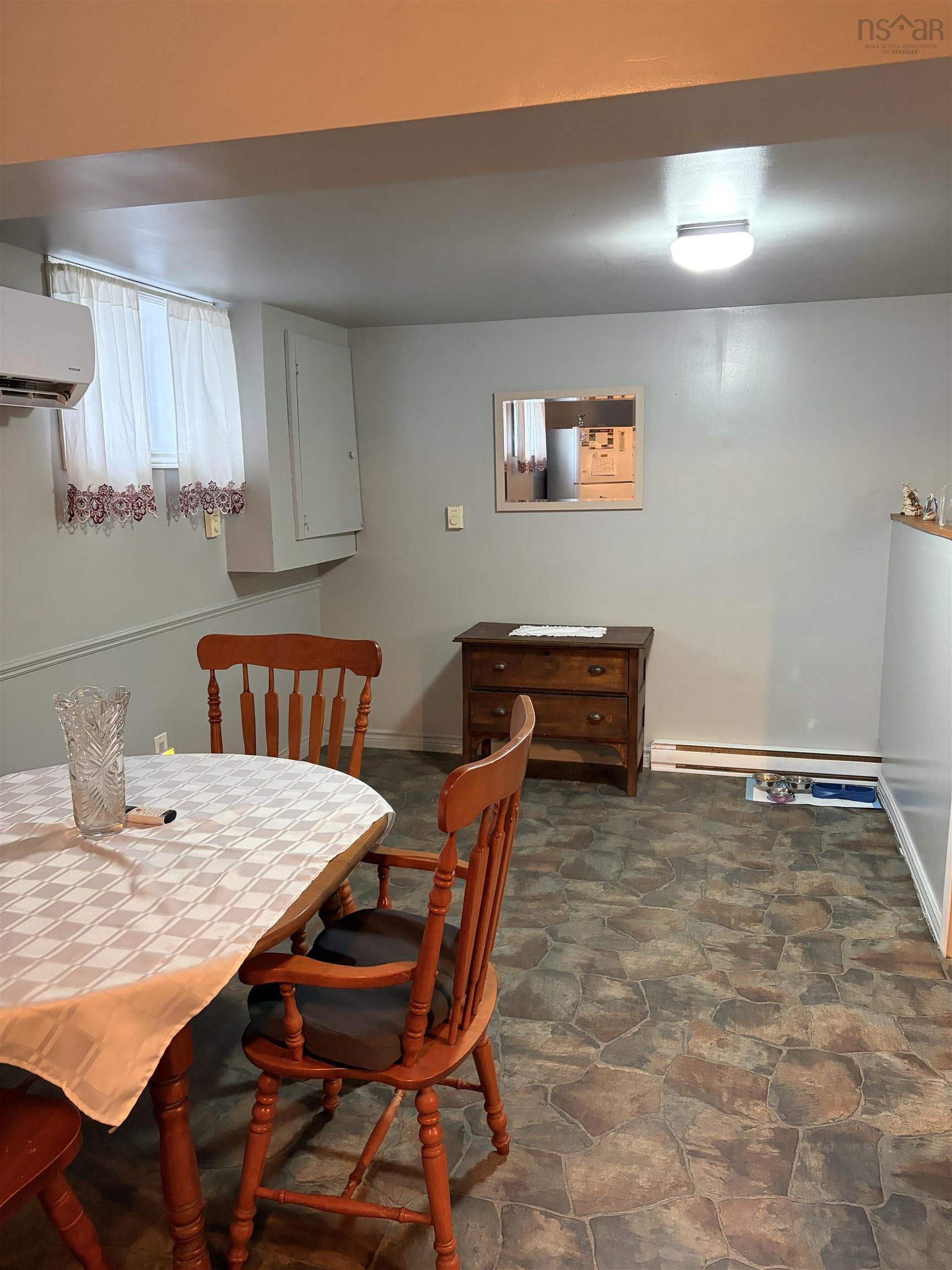 $284,950.00: 100 Oceanview Crescent, Dominion