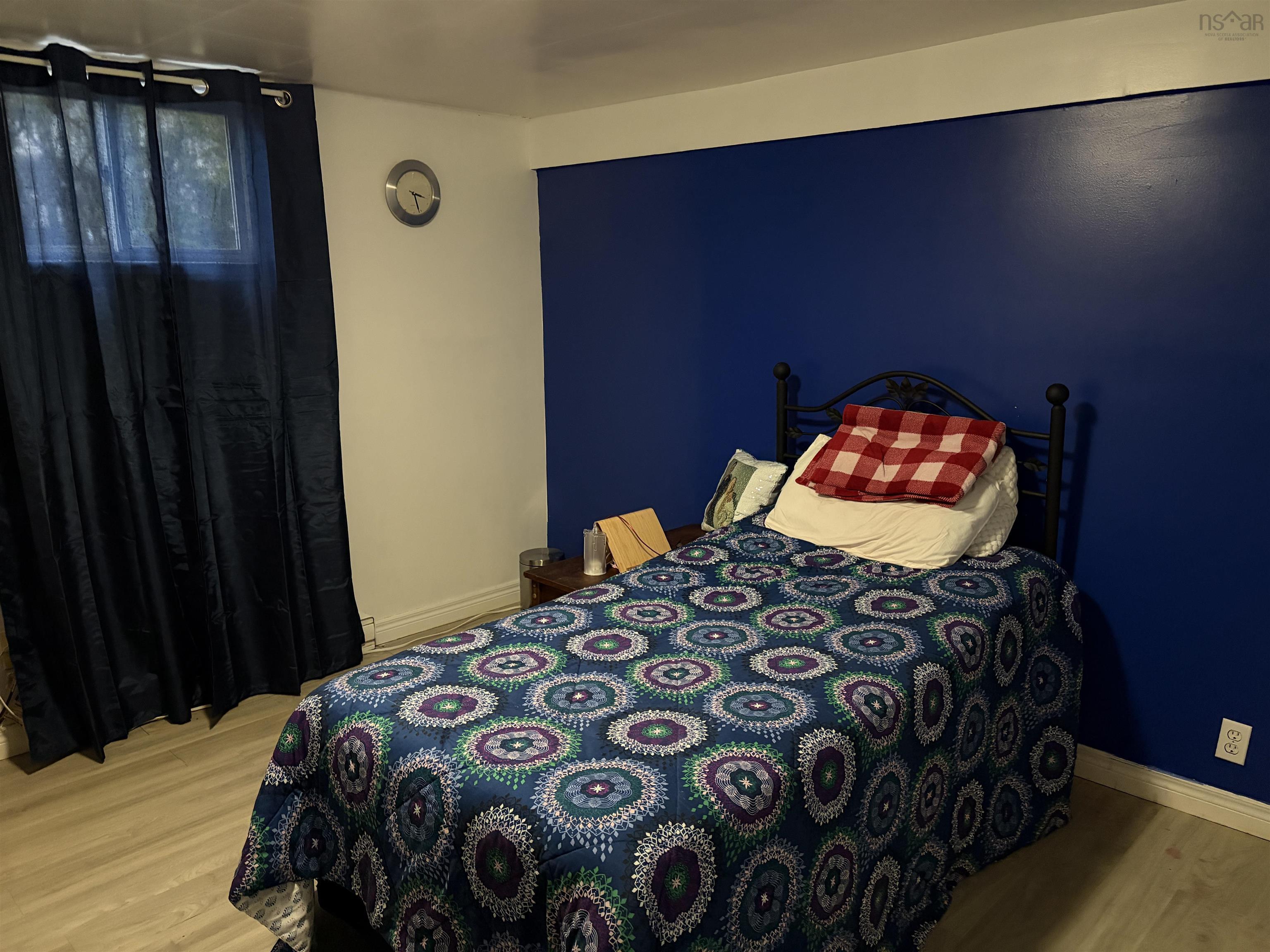 $284,950.00: 100 Oceanview Crescent, Dominion