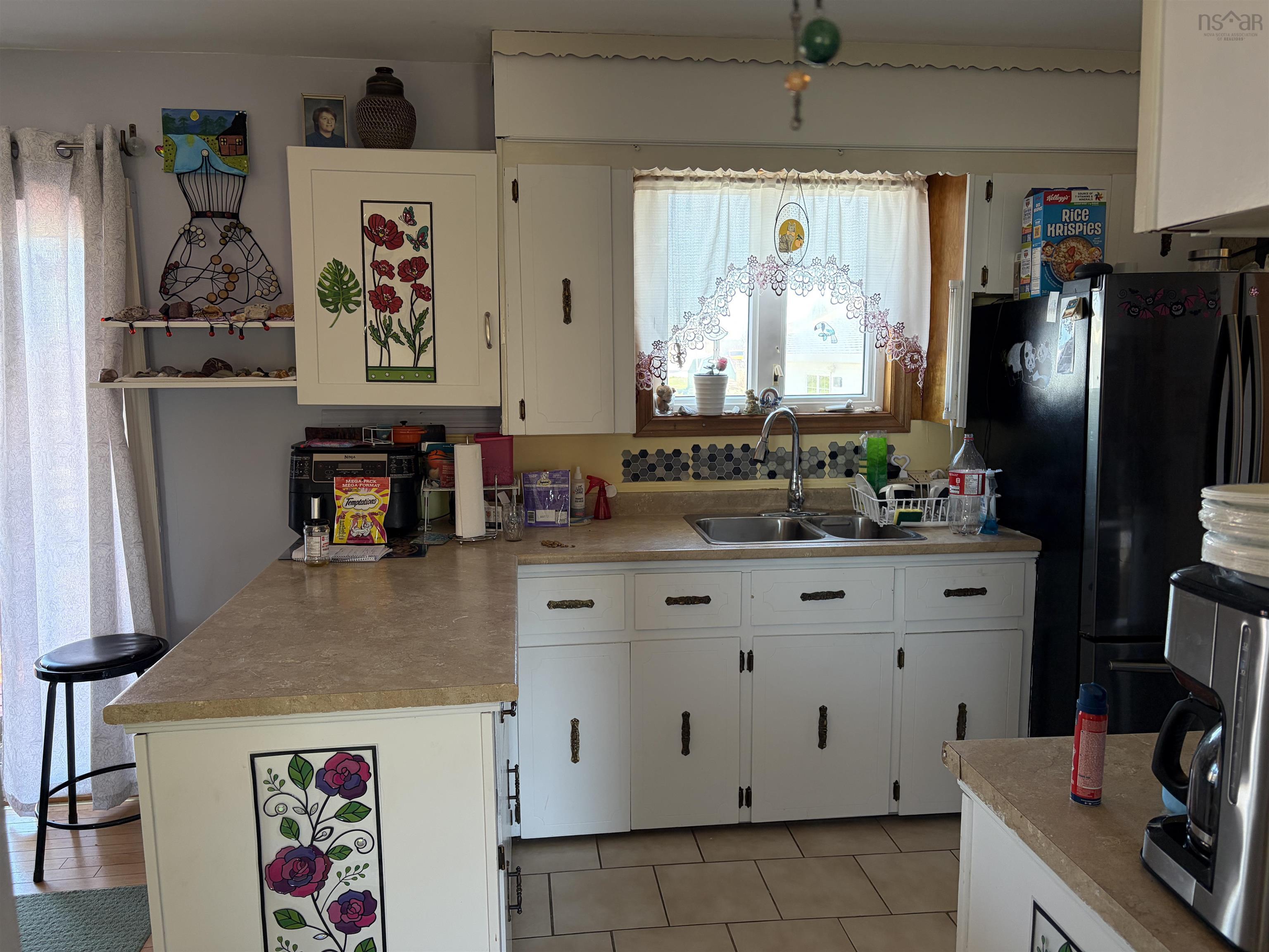 $319,000.00: 100 Oceanview Crescent, Dominion