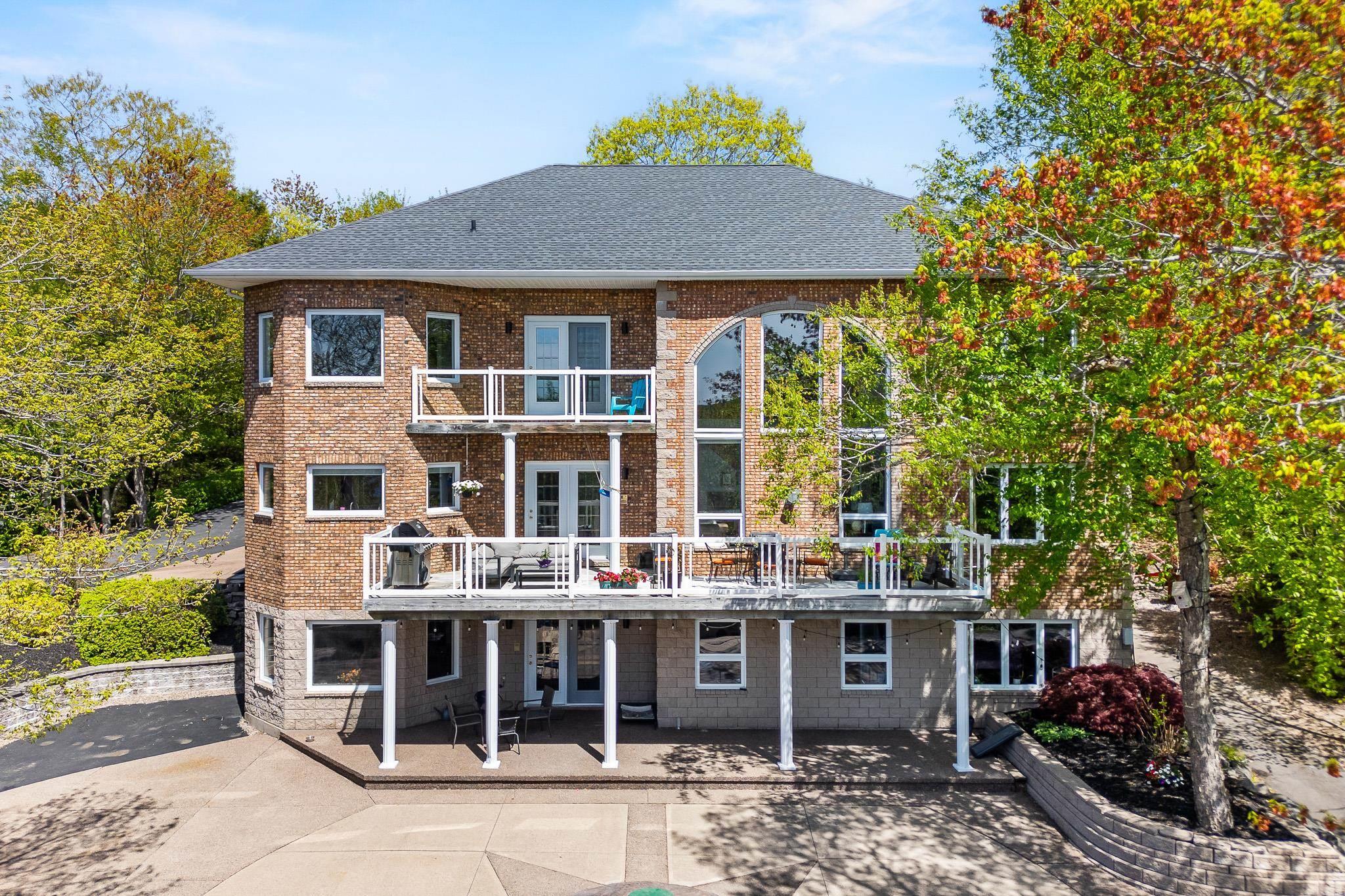$1,500,000.00: 24 Glenmorren Court, Fall River