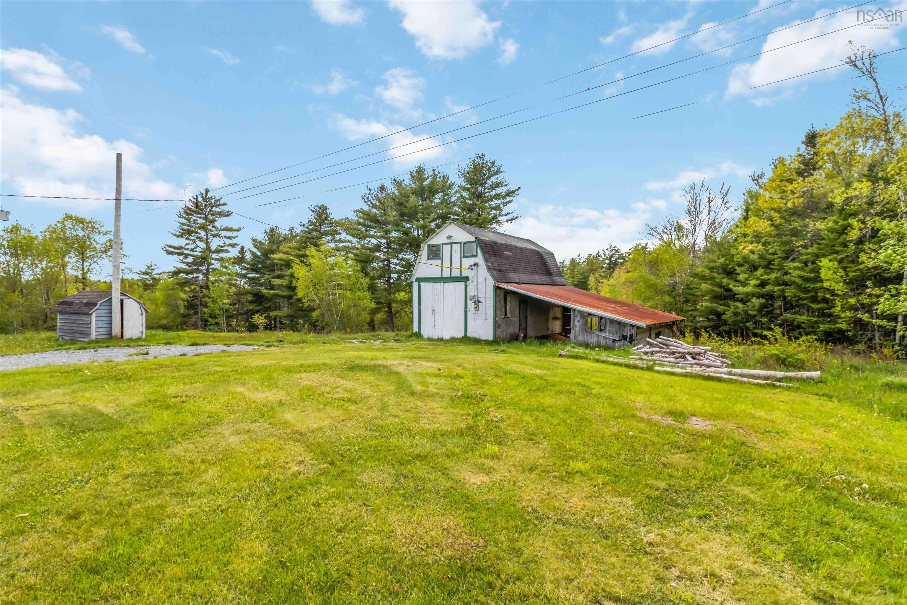 $293,900.00: 1055 Northfield Road, Northfield