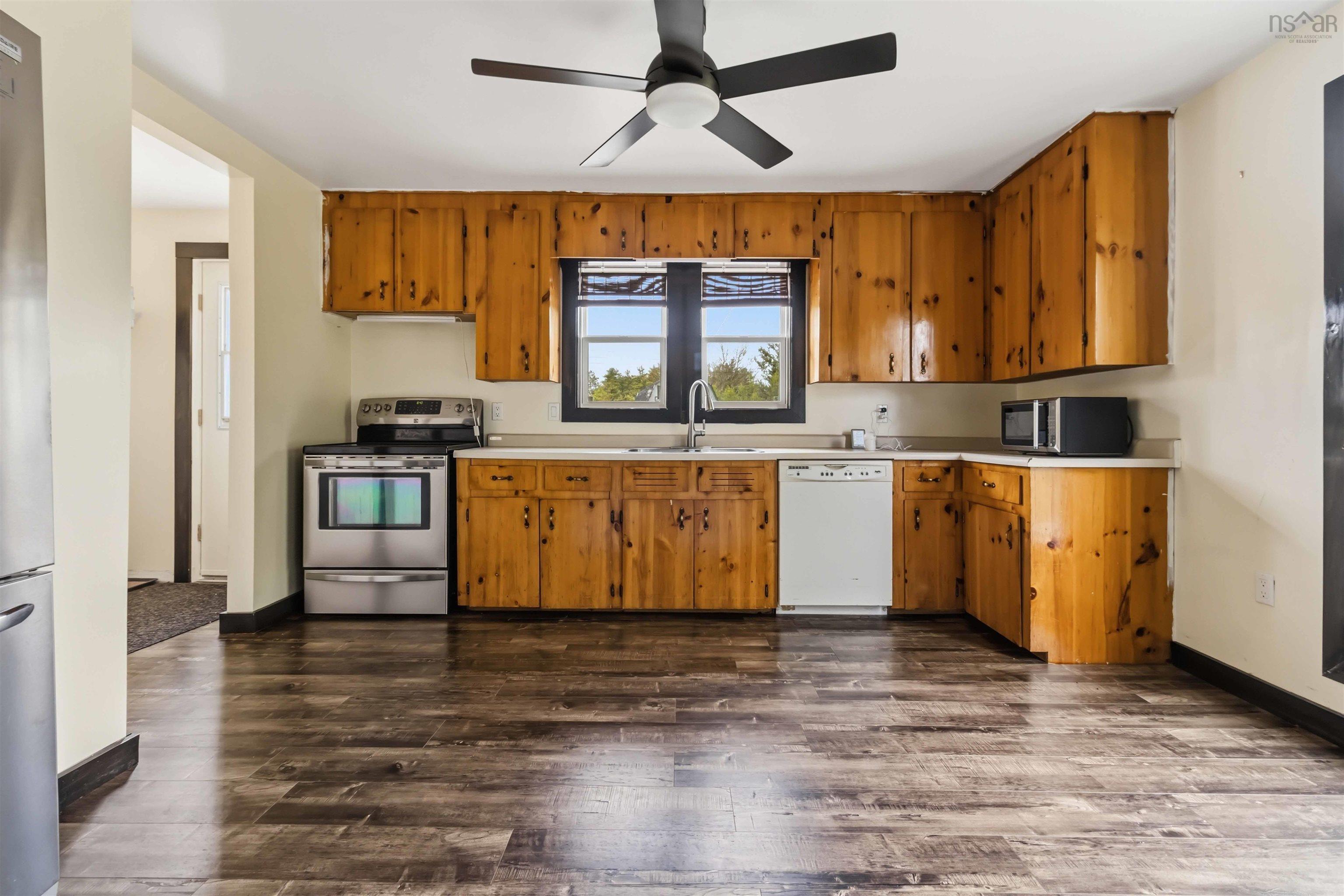 $293,900.00: 1055 Northfield Road, Northfield