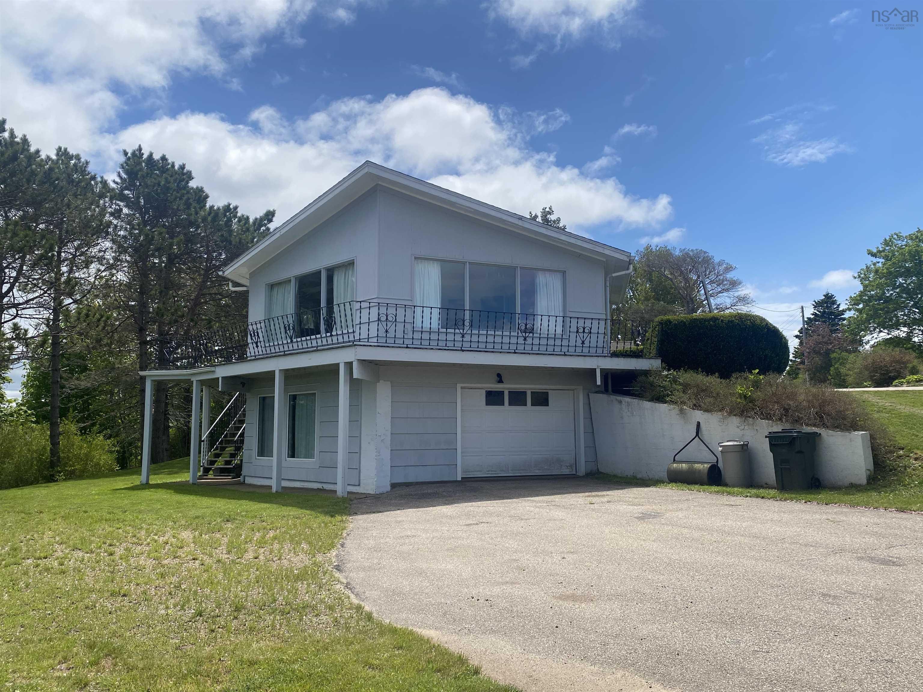 $525,000.00: 190 Third Avenue, Digby