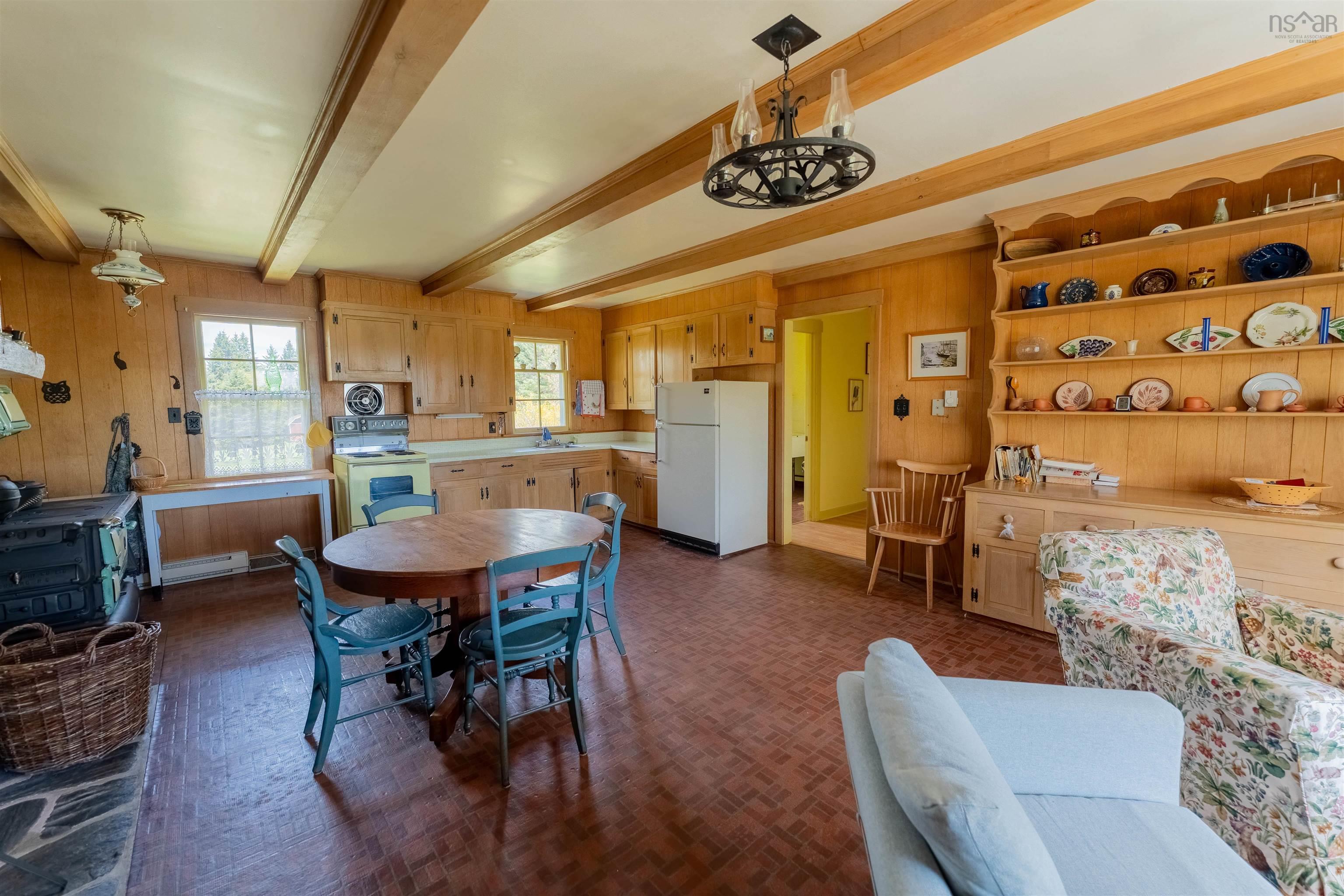 $1,700,000.00: 41 Eisnor Road, Marriotts Cove