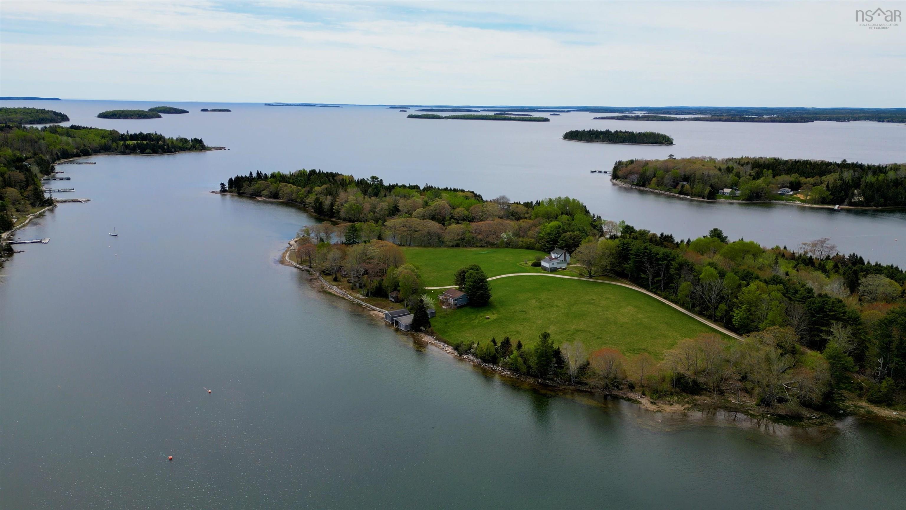 $1,700,000.00: 41 Eisnor Road, Marriotts Cove