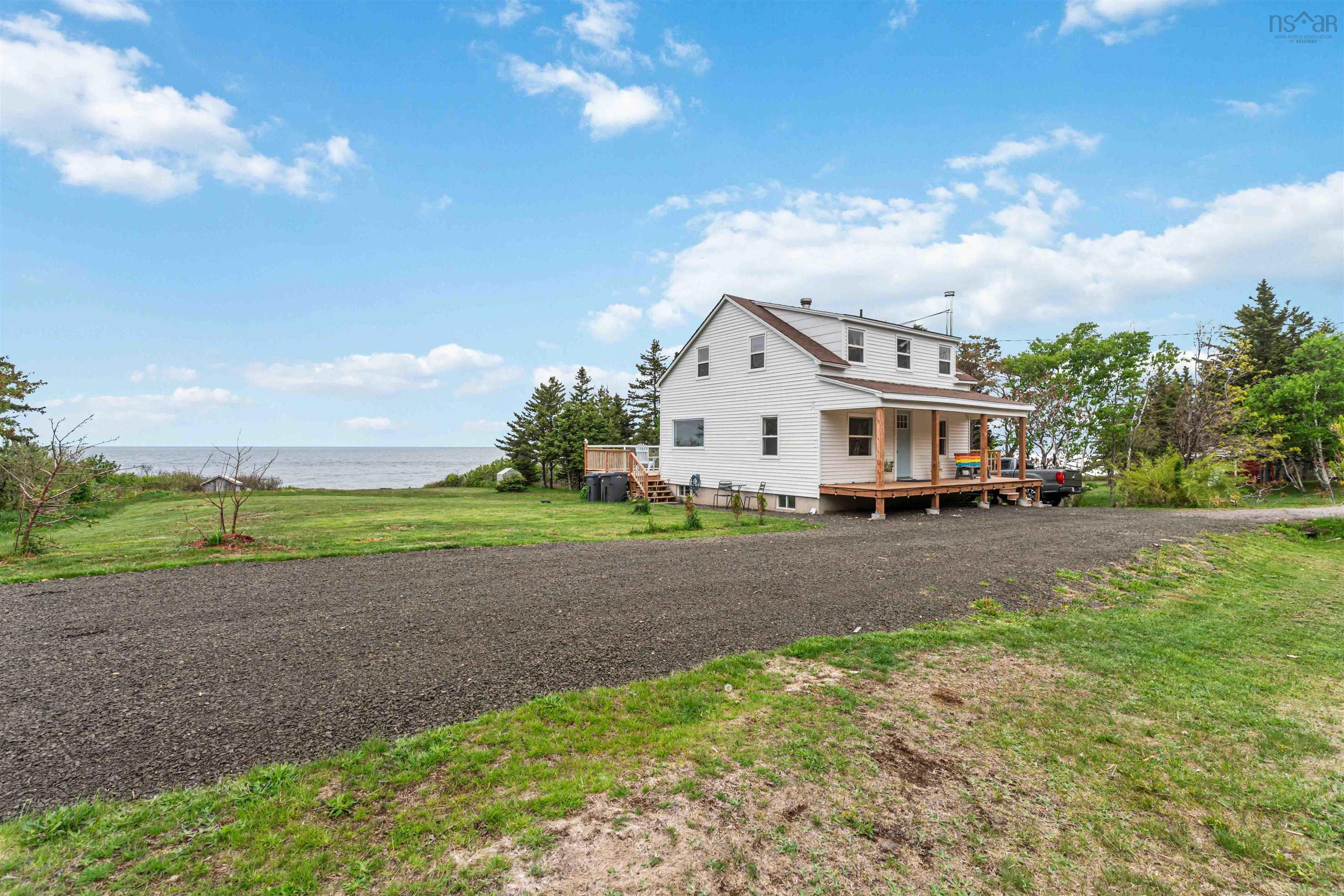 $525,000.00: 6911 Shore Rd West Road, Phinneys Cove