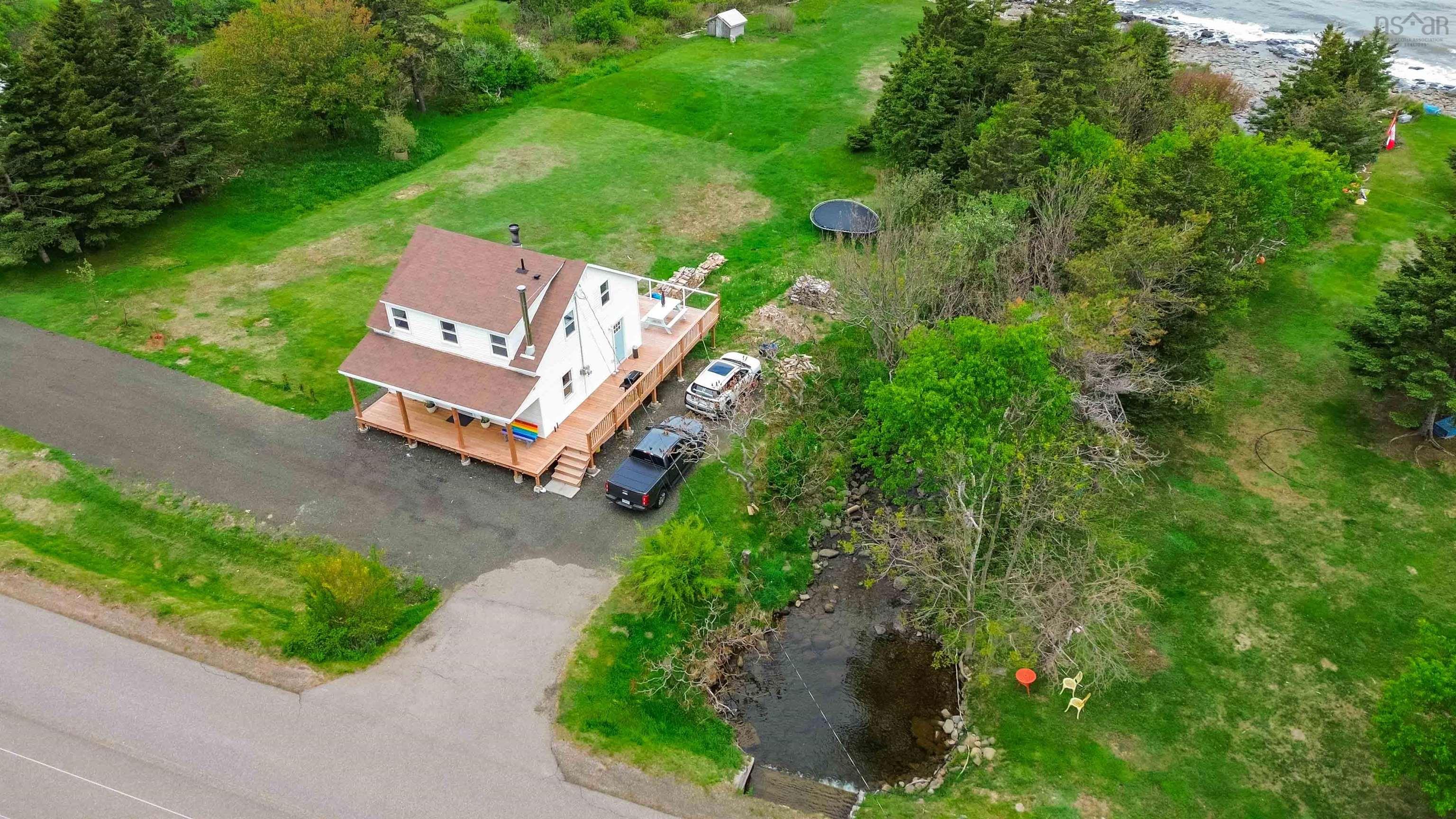 $525,000.00: 6911 Shore Rd West Road, Phinneys Cove