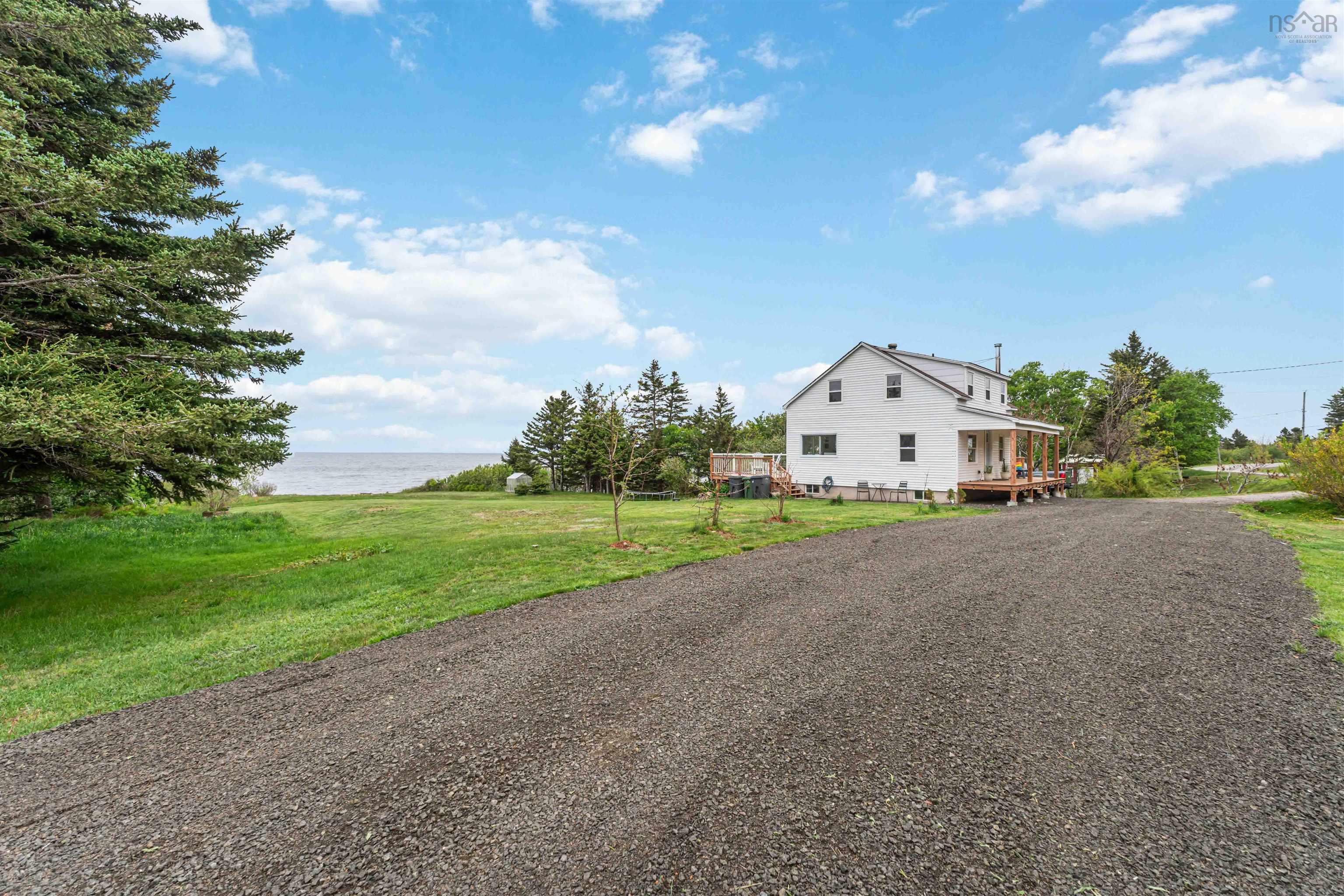 $525,000.00: 6911 Shore Rd West Road, Phinneys Cove