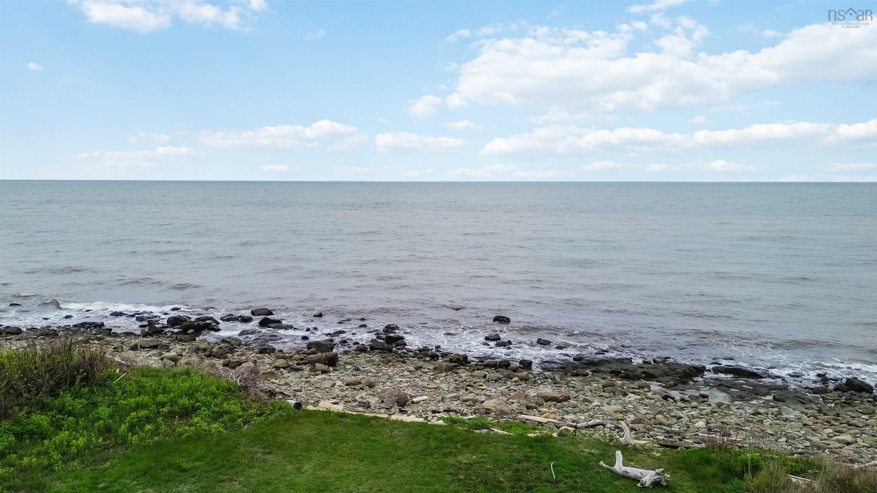 $525,000.00: 6911 Shore Rd West Road, Phinneys Cove