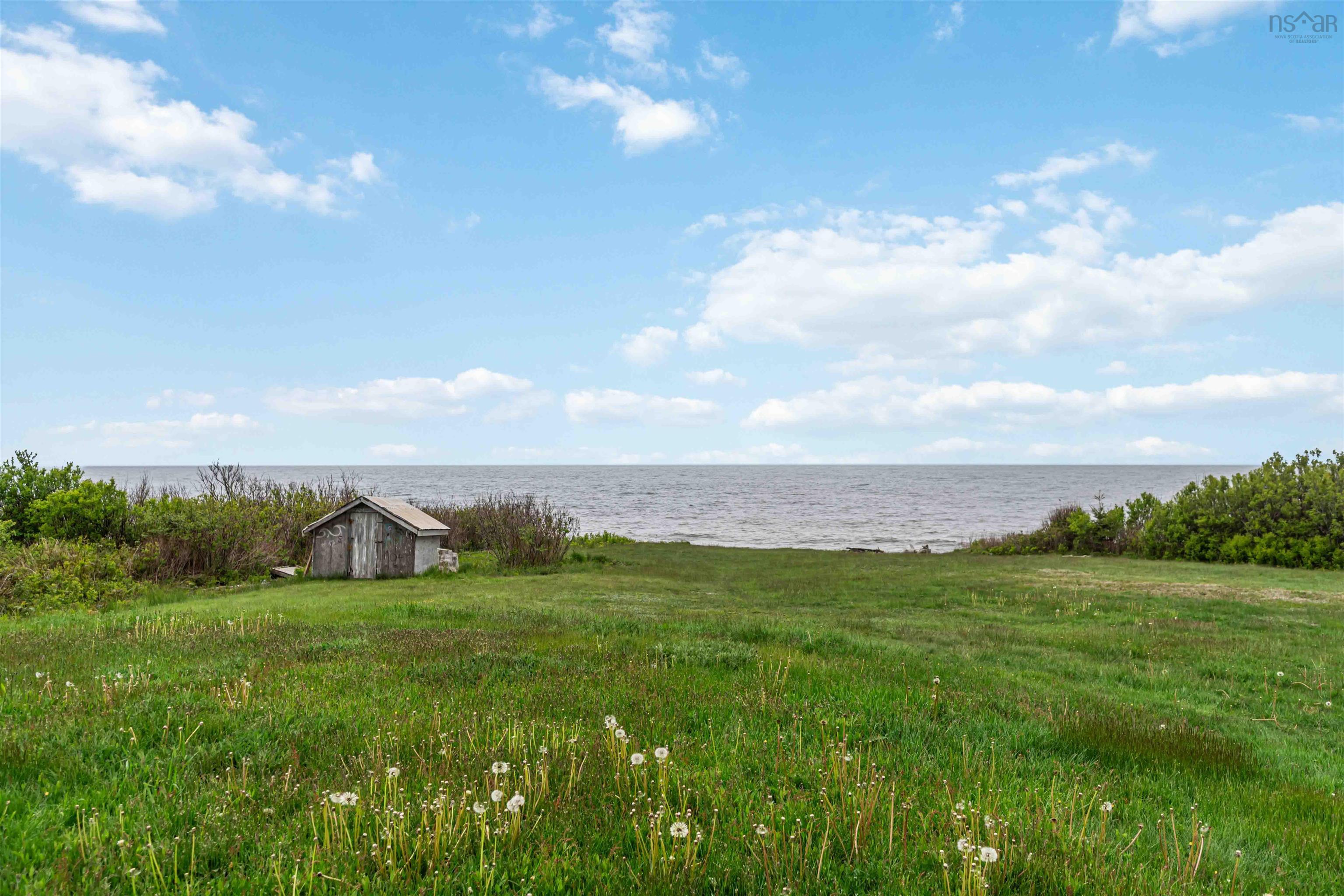 $525,000.00: 6911 Shore Rd West Road, Phinneys Cove