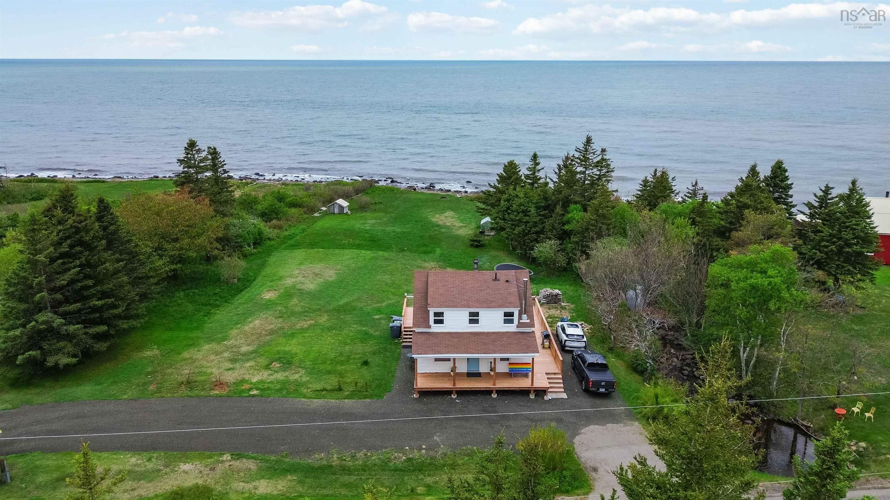 $525,000.00: 6911 Shore Rd West Road, Phinneys Cove