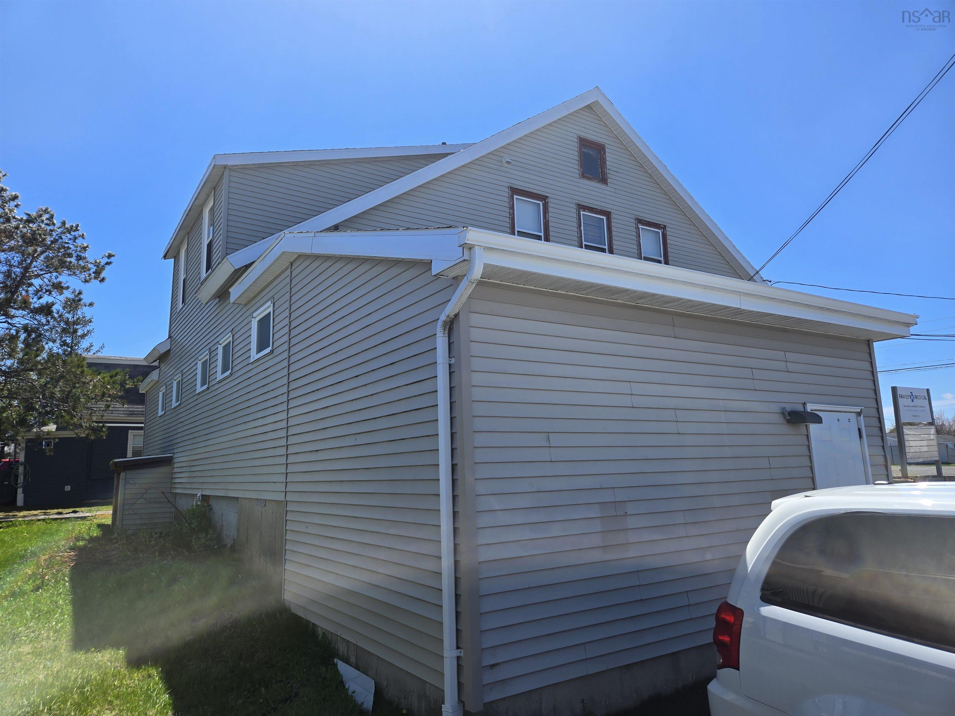 $369,900.00: 166 Vulcan Avenue, Sydney