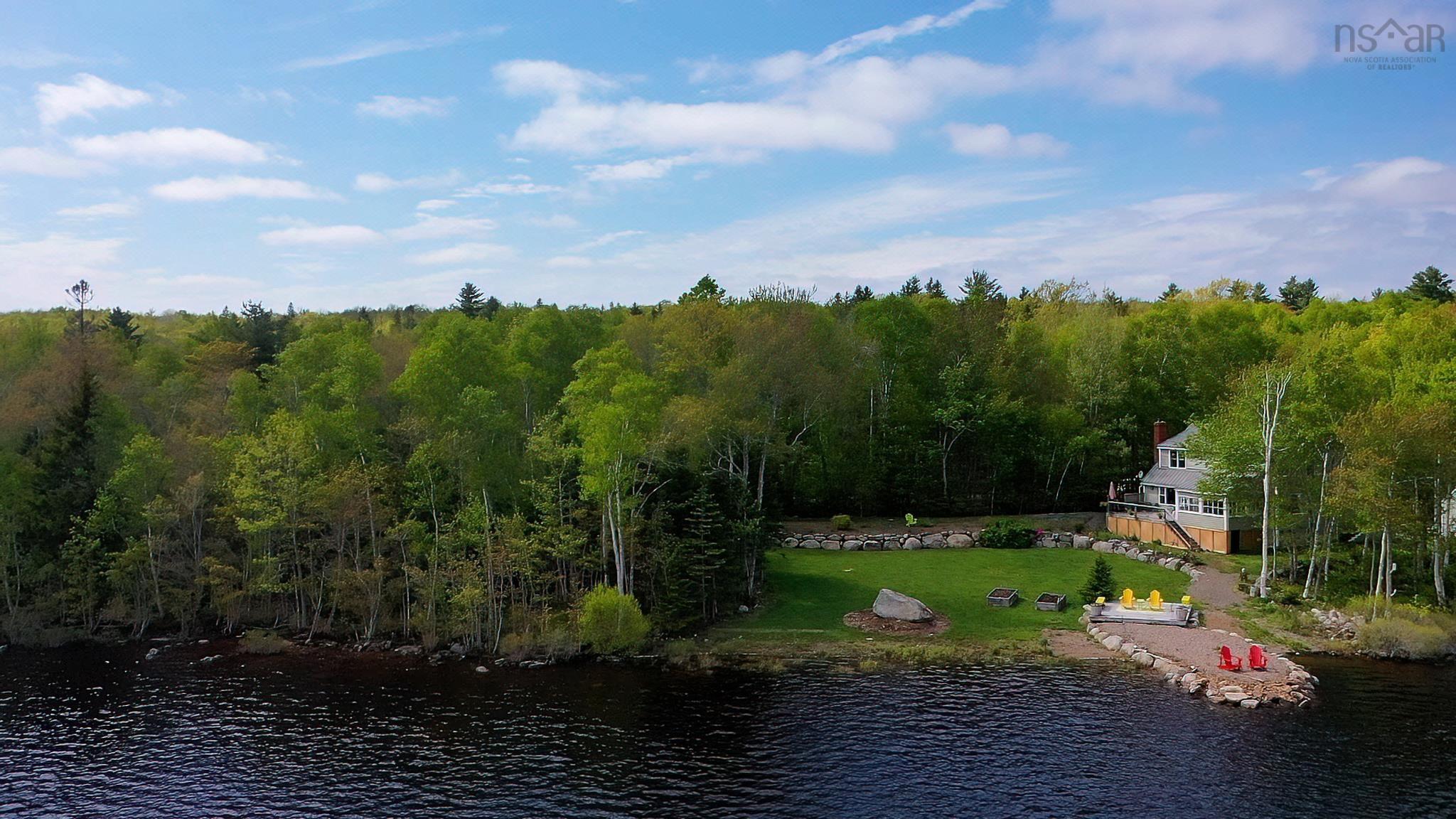 $699,900.00: 530 Methals Road, Black River Lake