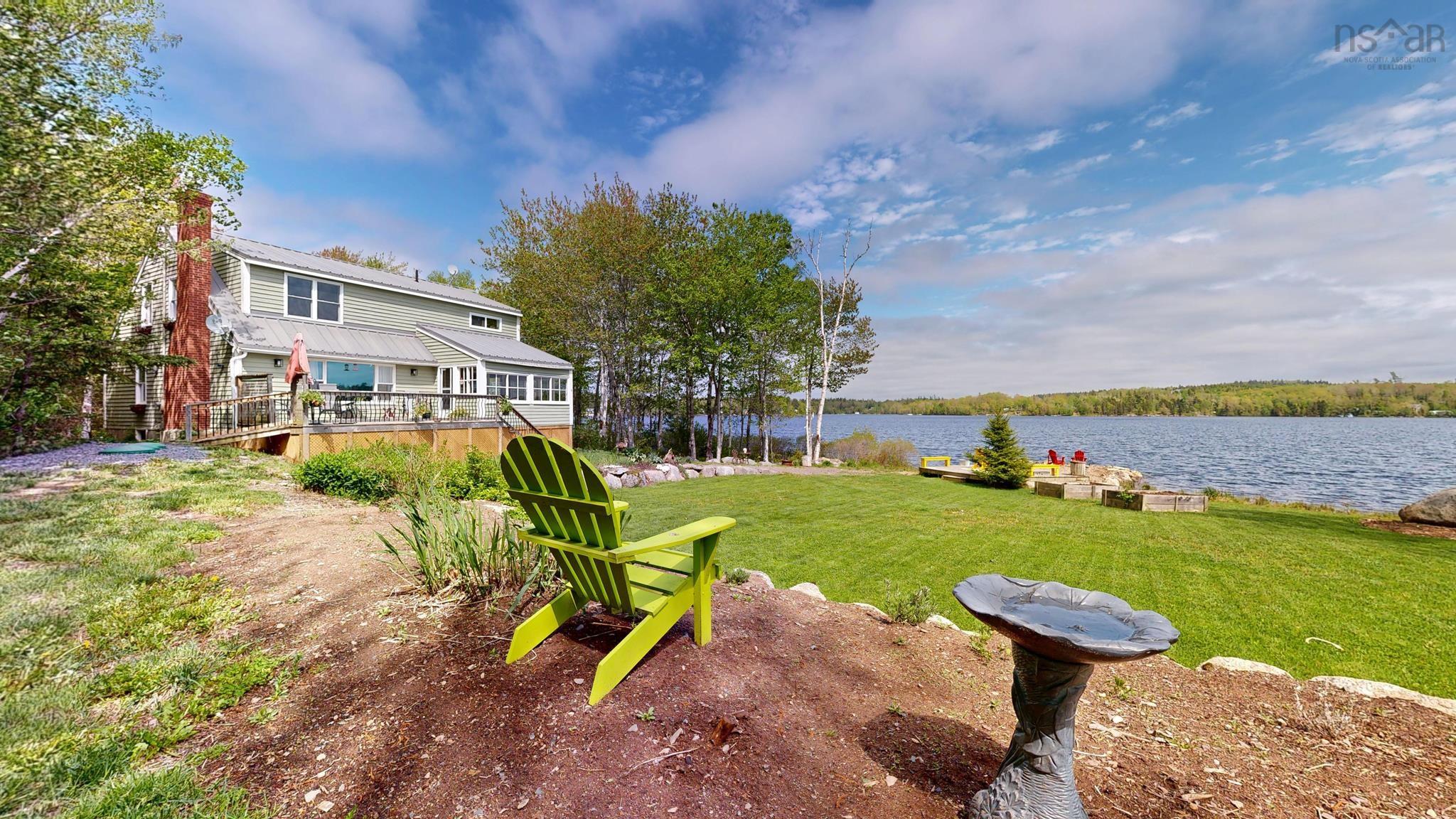 $699,900.00: 530 Methals Road, Black River Lake
