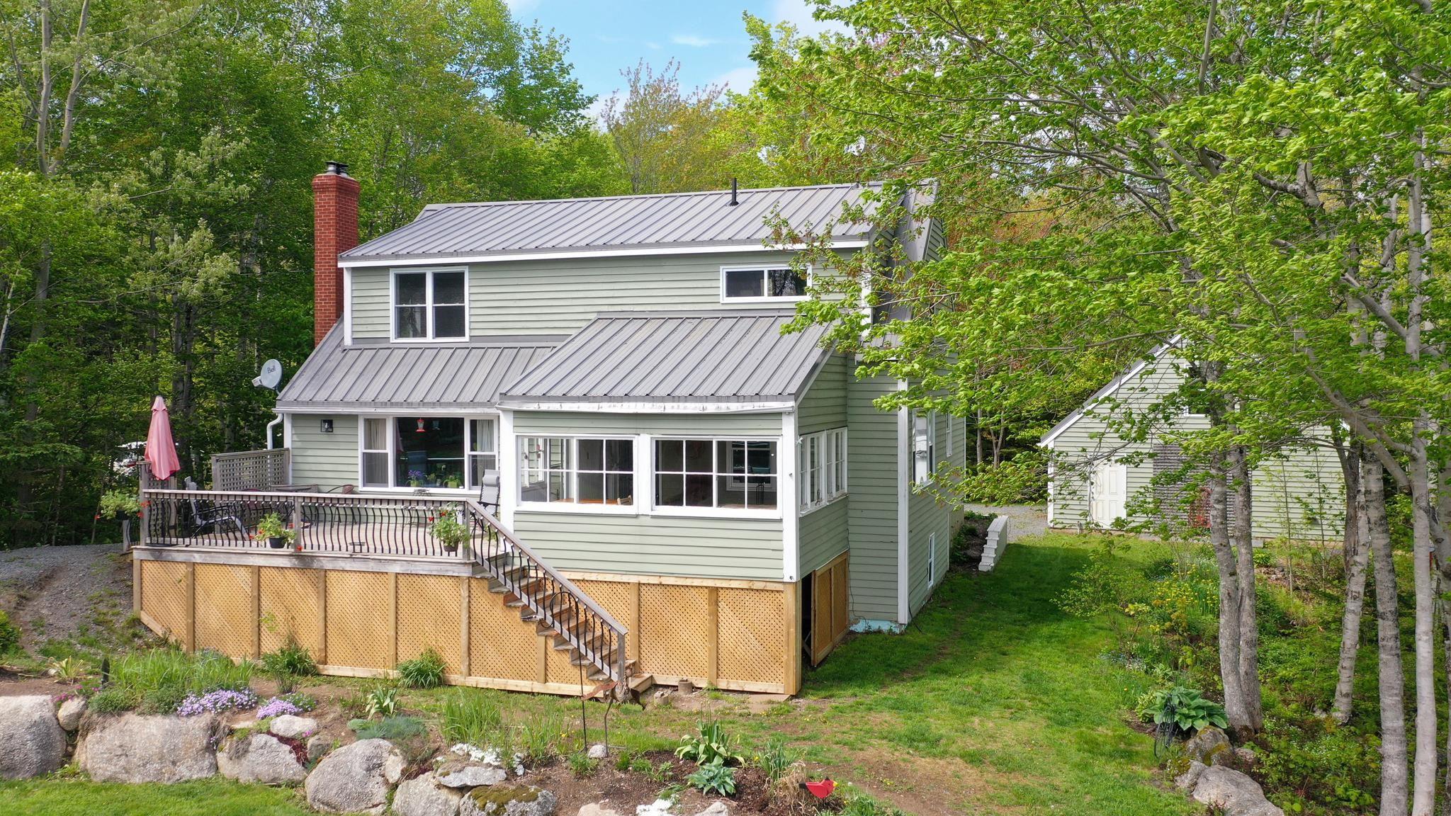 $699,900.00: 530 Methals Road, Black River Lake