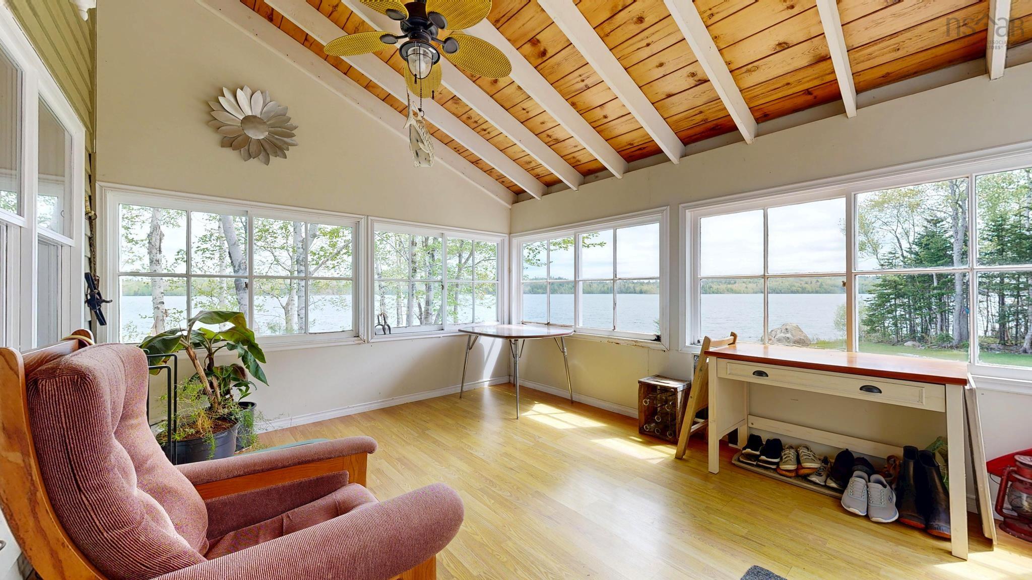 $699,900.00: 530 Methals Road, Black River Lake