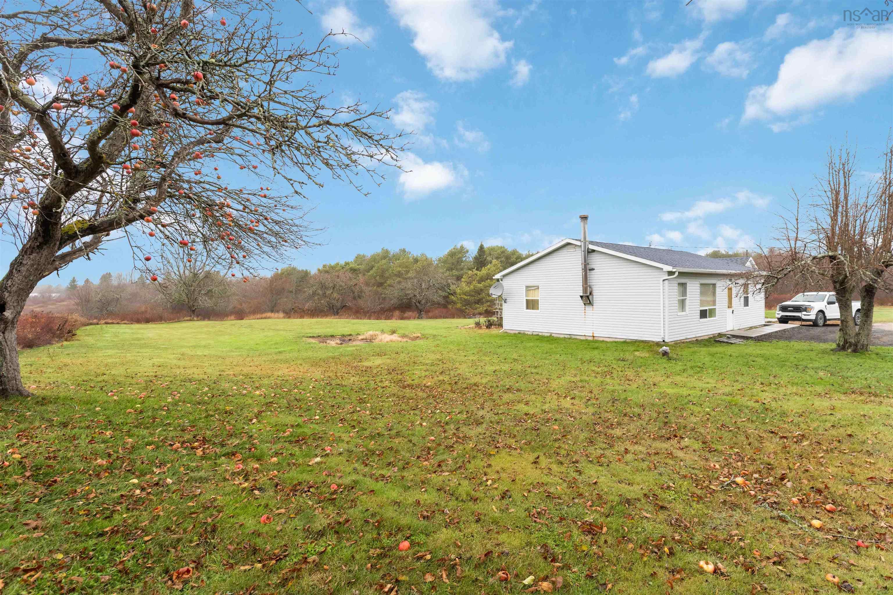 $299,900.00: 3321 Highway 201, Centrelea