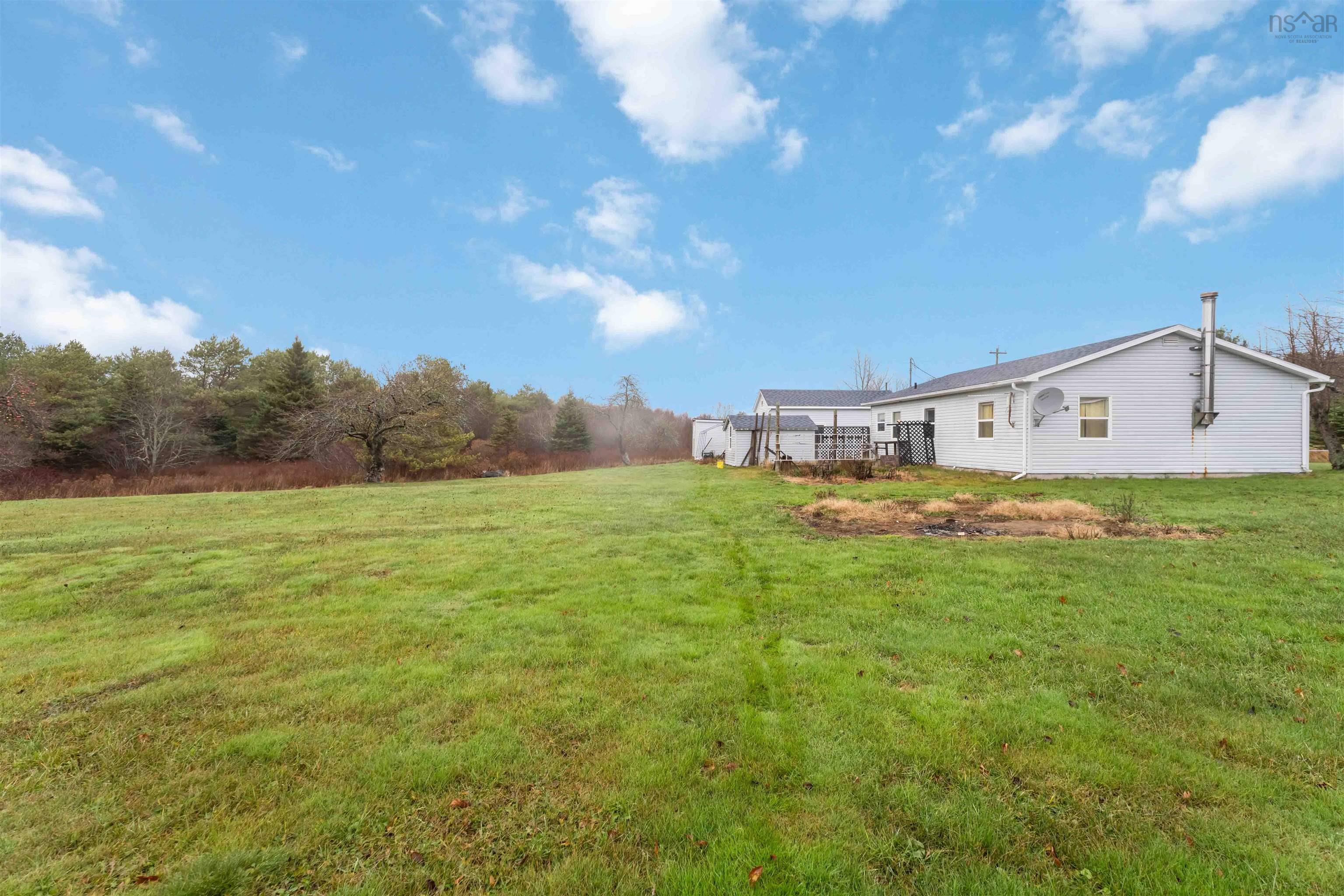 $299,900.00: 3321 Highway 201, Centrelea