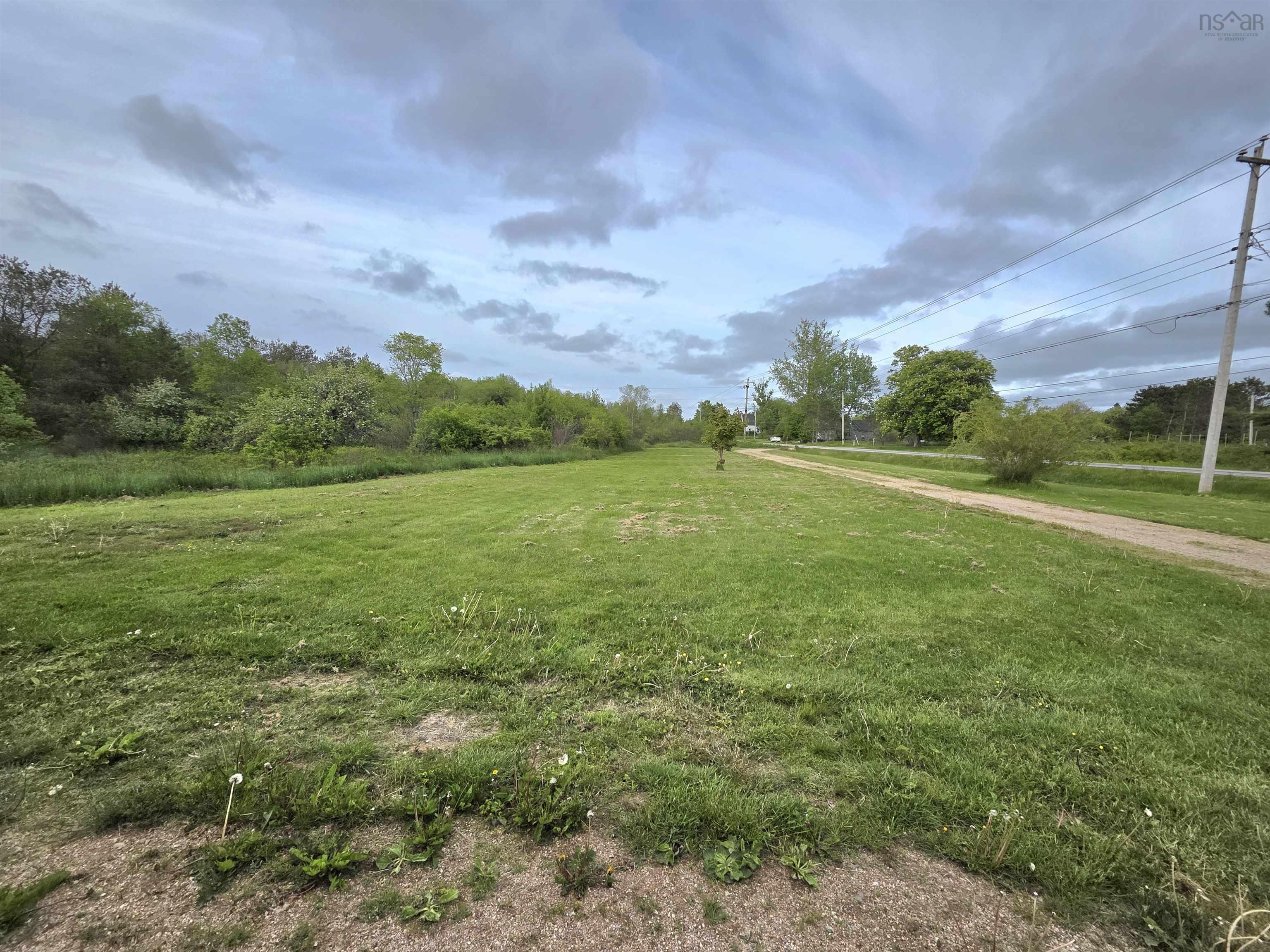 $299,900.00: 3321 Highway 201, Centrelea