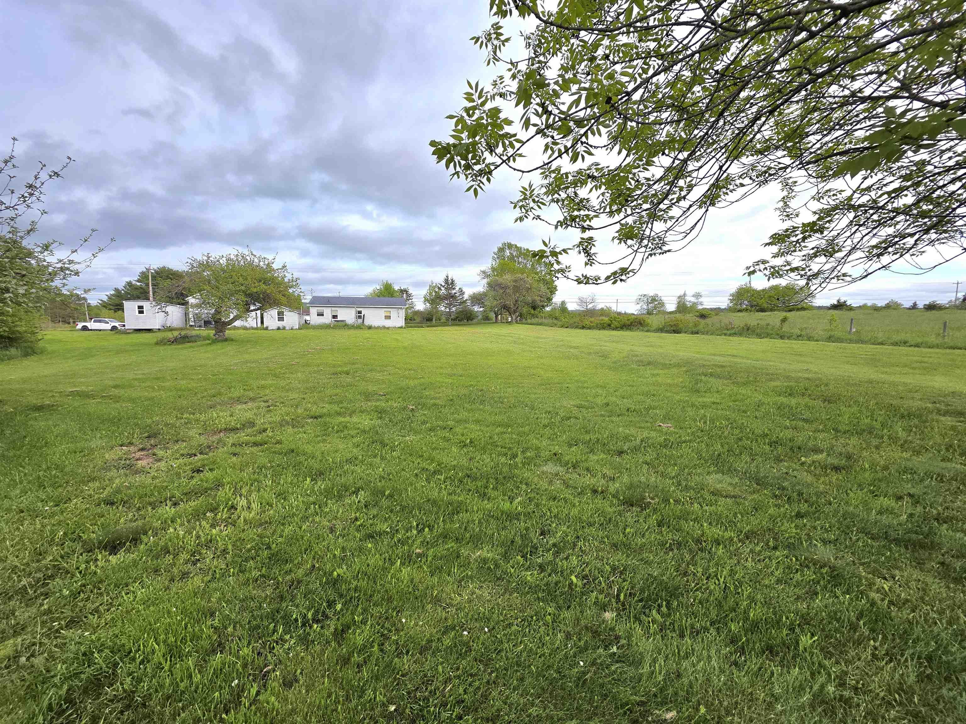 $299,900.00: 3321 Highway 201, Centrelea