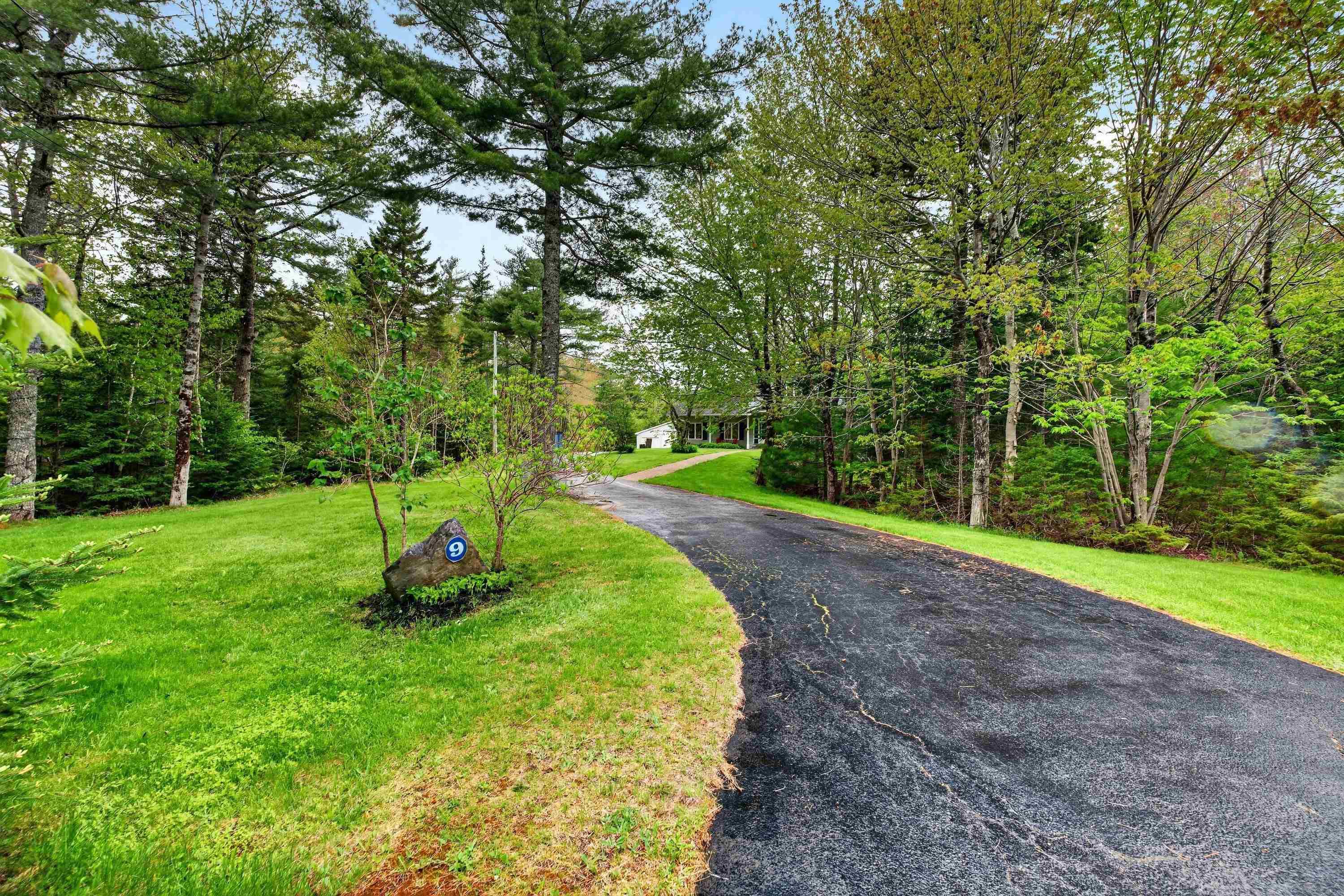 9 Blue Mountain Drive, Hammonds Plains, NS (MLS 202612751)