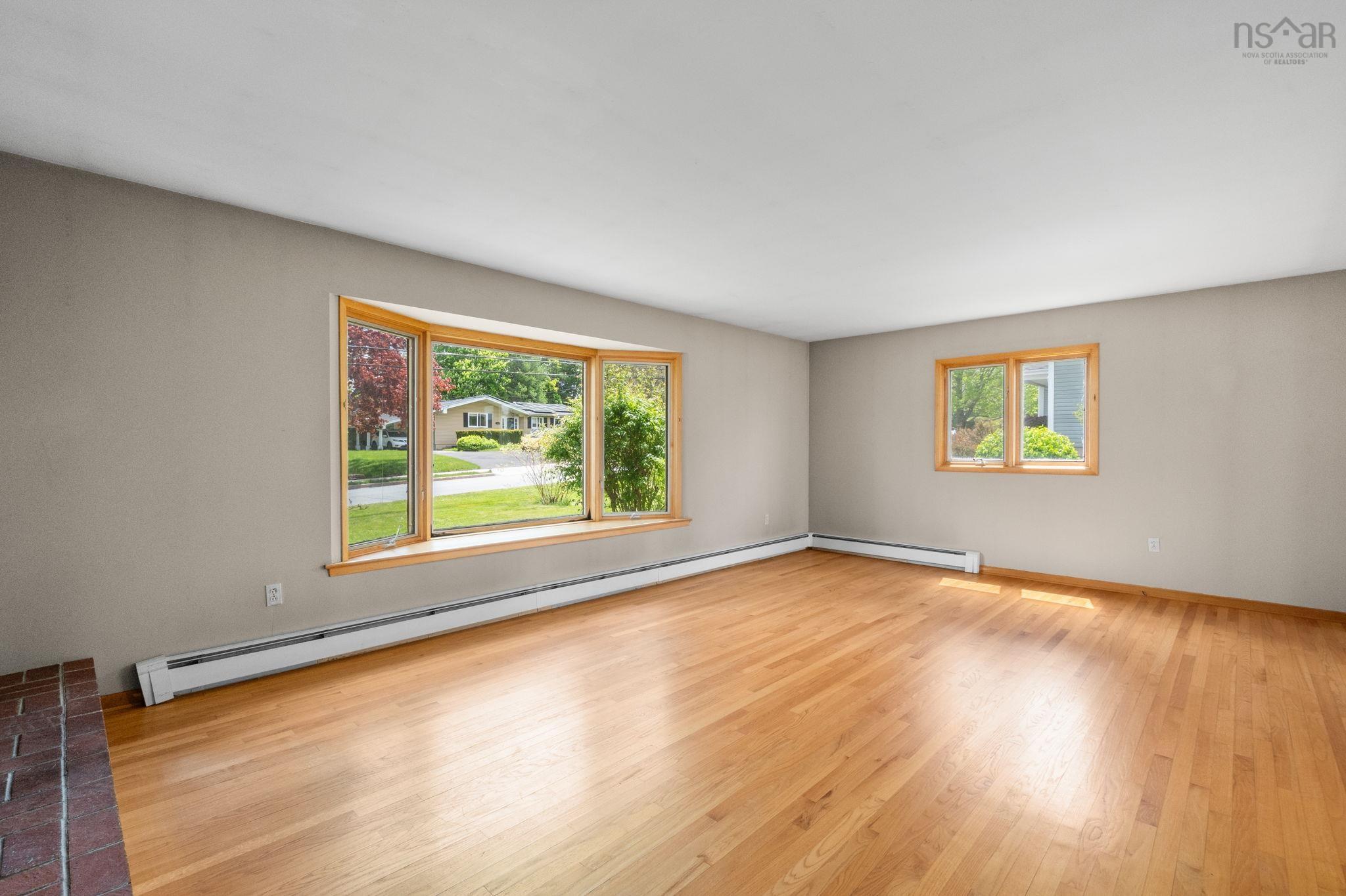 $650,000.00: 46 Kent Avenue, Wolfville