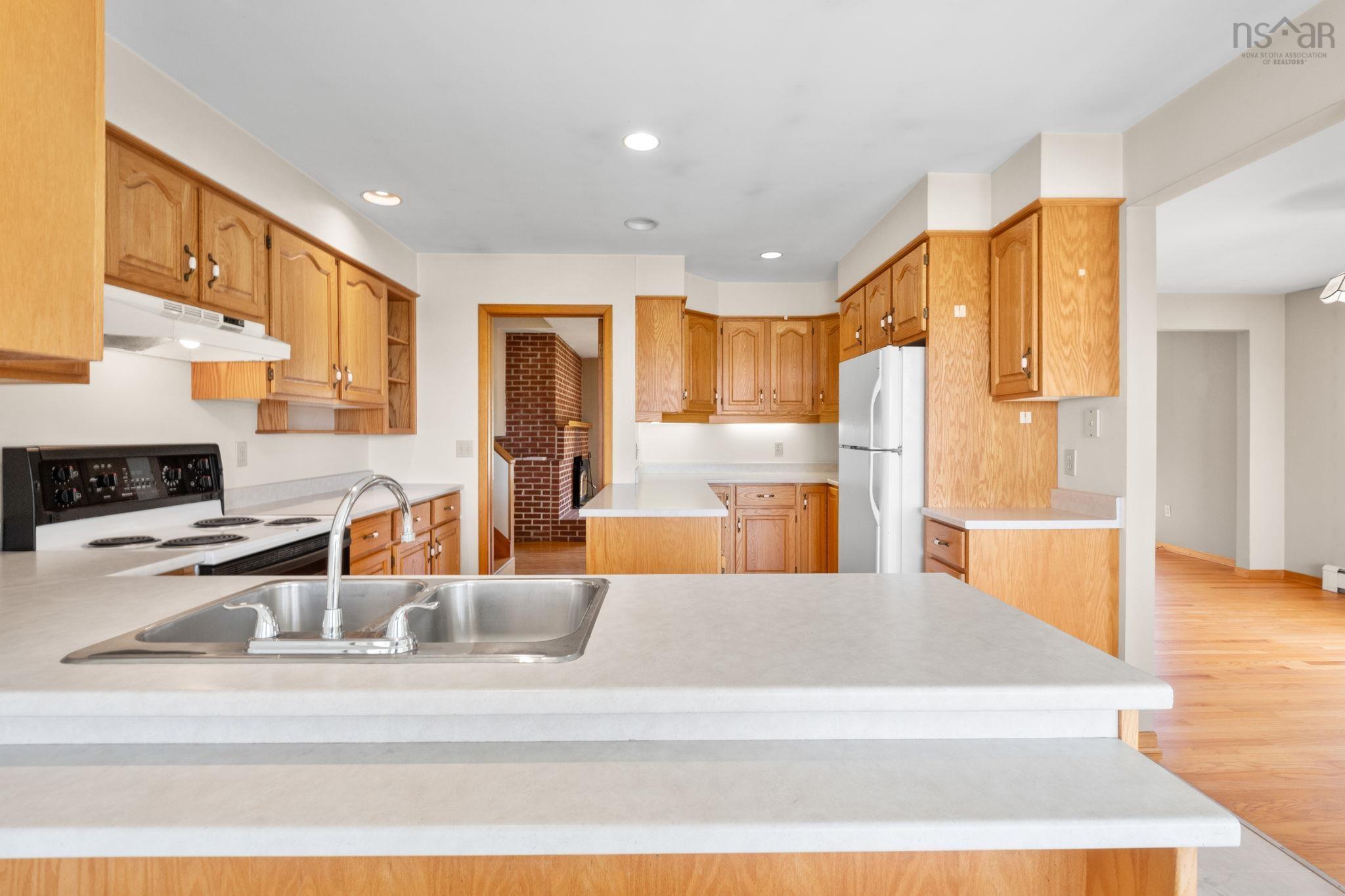 $650,000.00: 46 Kent Avenue, Wolfville