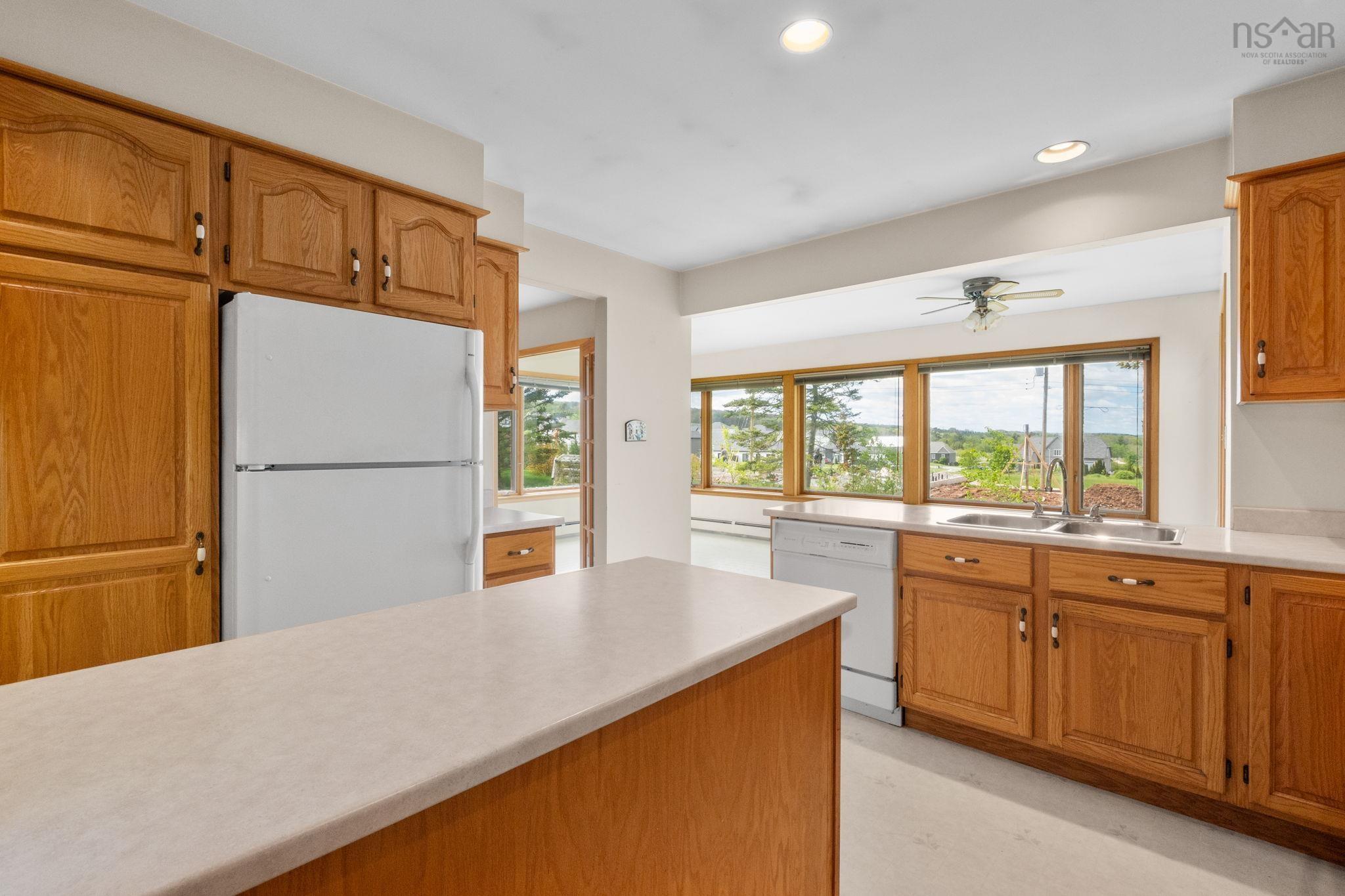 $650,000.00: 46 Kent Avenue, Wolfville