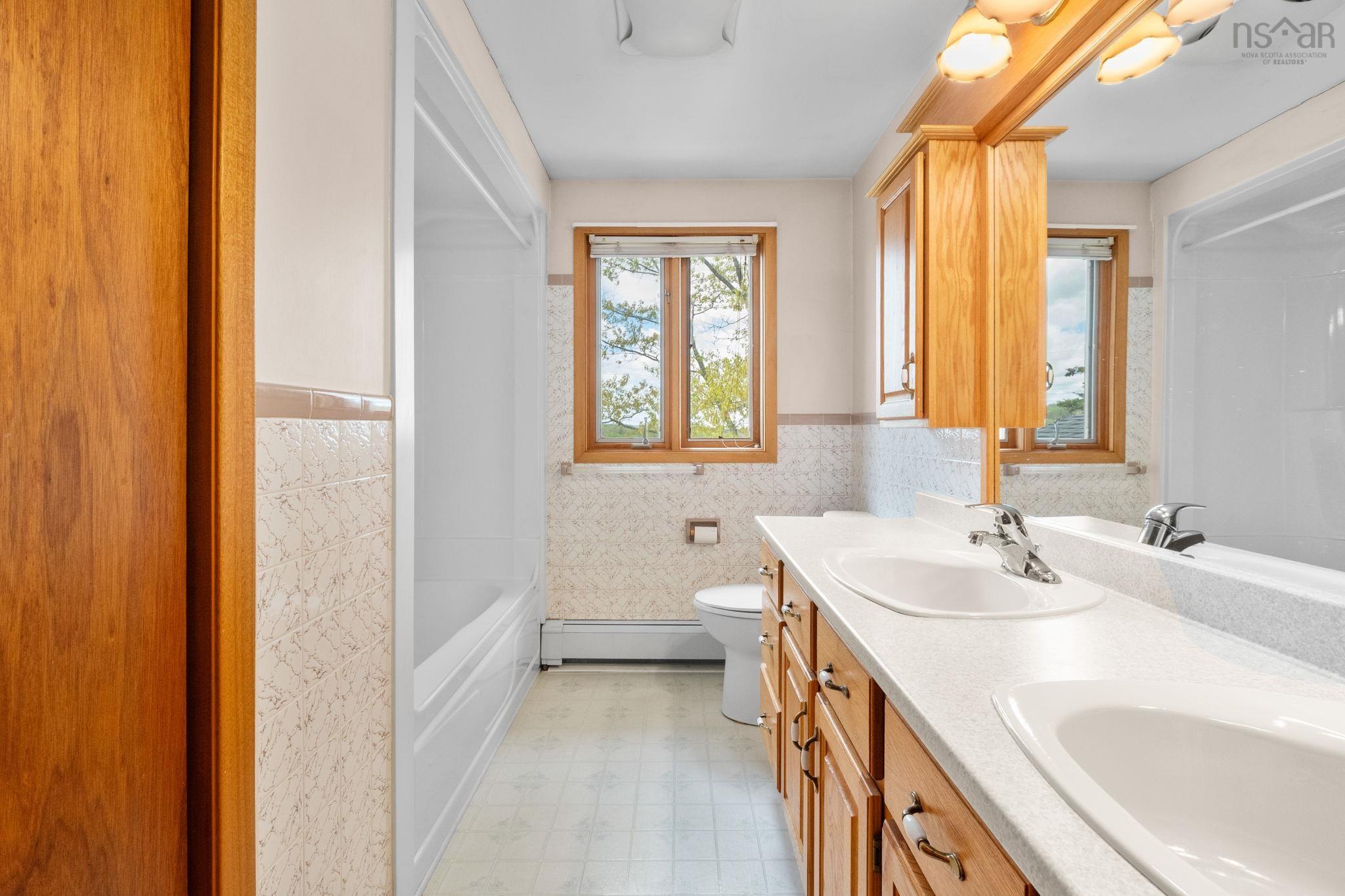 $650,000.00: 46 Kent Avenue, Wolfville
