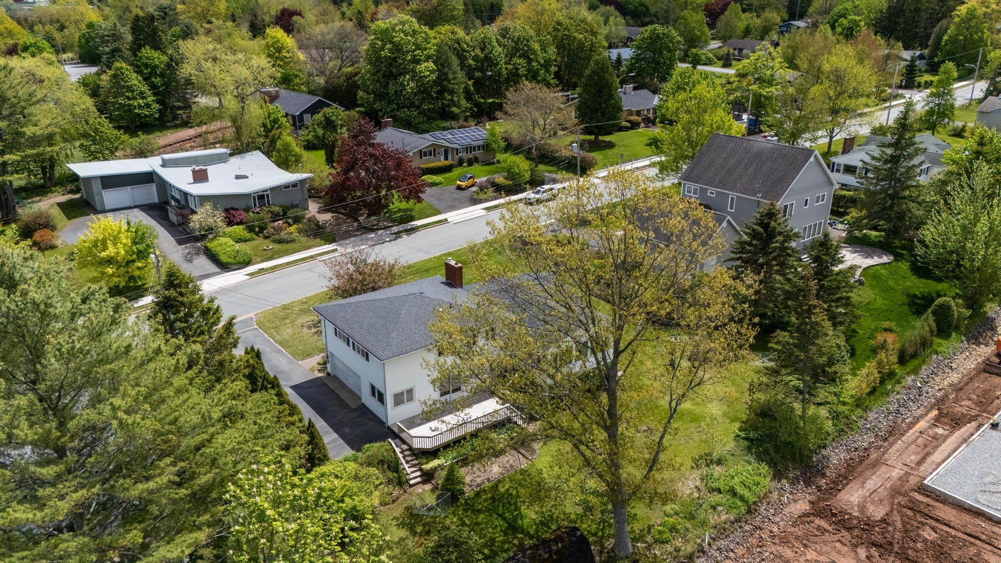 $650,000.00: 46 Kent Avenue, Wolfville