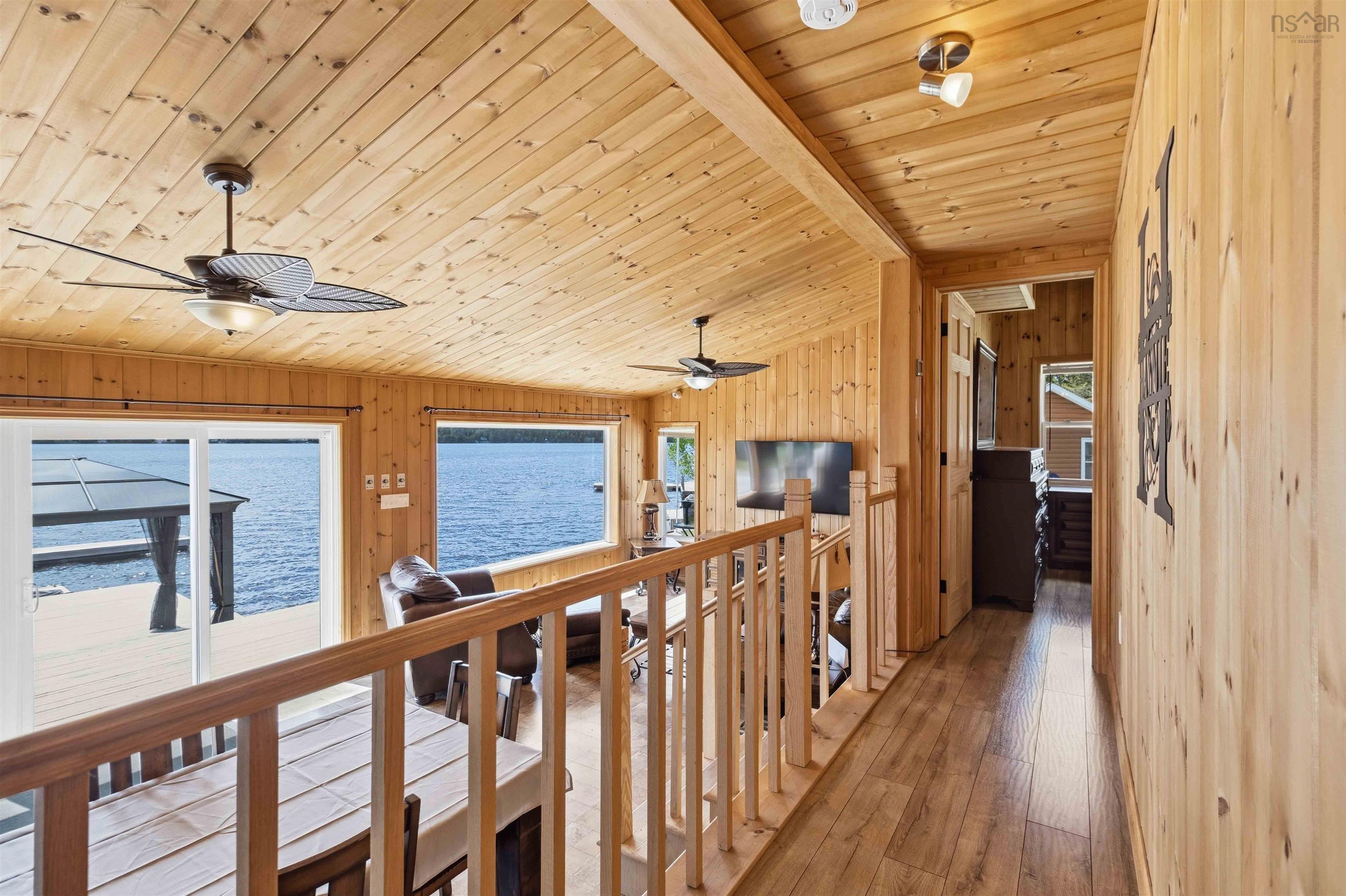 $549,900.00: 815 Dauphinees Mill Lake Water A, Hubbards